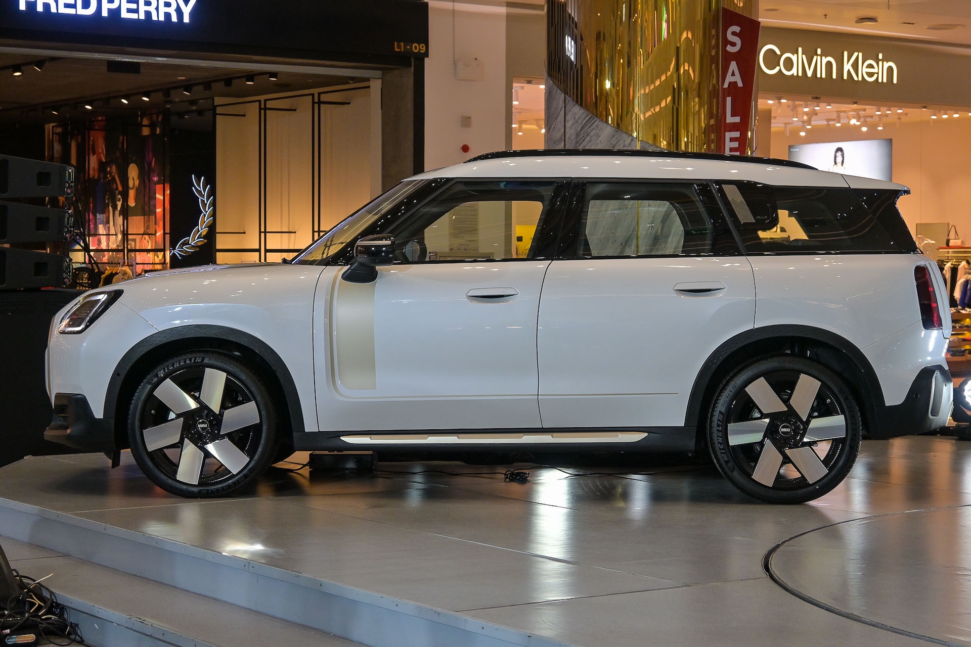 Mini Countryman 2025 'lột xác' thiết kế, có chinh phục được khách Việt với giá 2,6 tỉ - Ảnh 3. Mini Countryman 2025 'lột xác' thiết kế, có chinh phục được khách Việt với giá 2,6 tỉ - Ảnh 3.