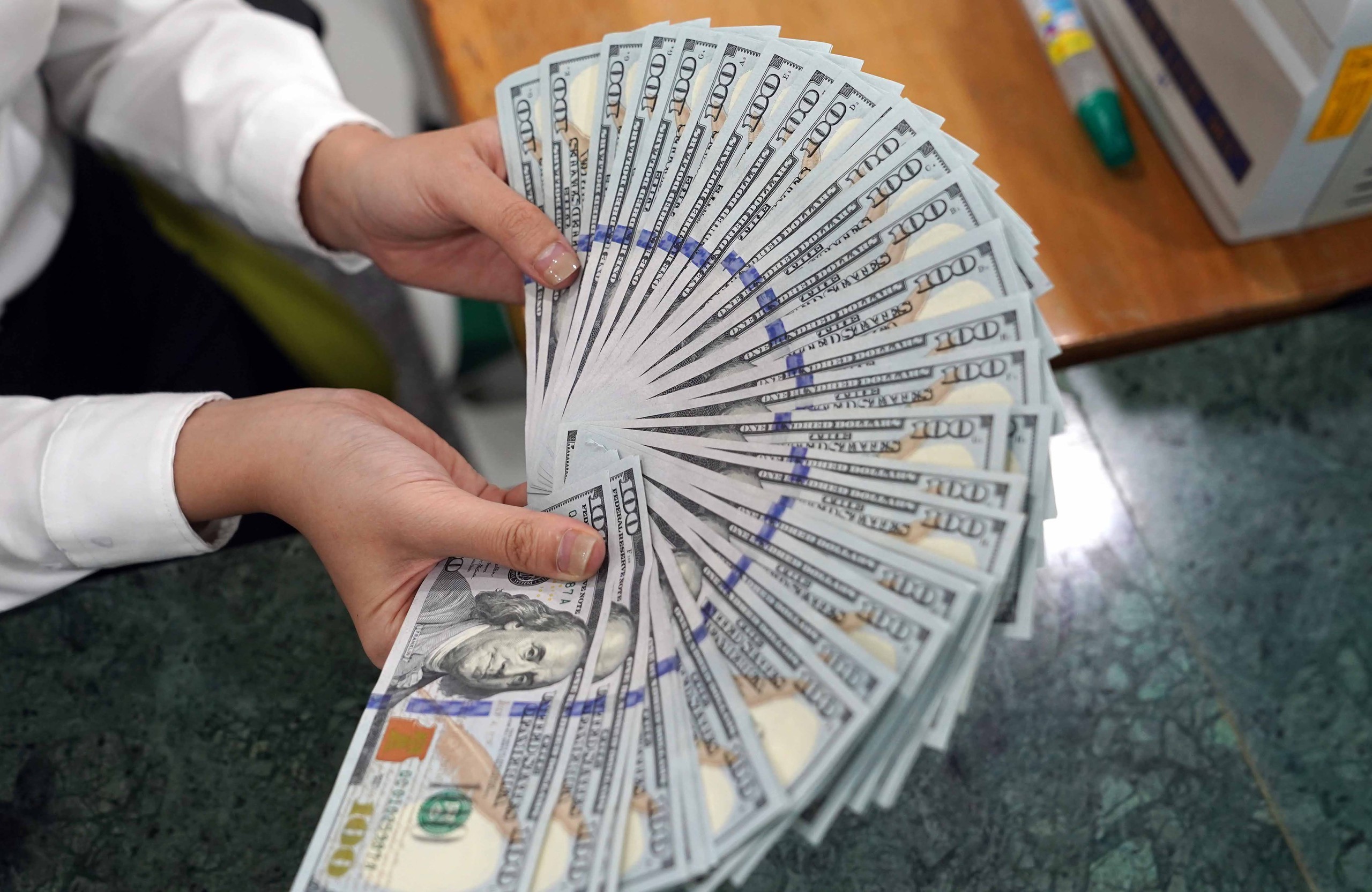 Giá USD hôm nay 22.6.2025: Tăng vọt lên đỉnh mới- Ảnh 1. Giá USD hôm nay 22.6.2025: Tăng vọt lên đỉnh mới- Ảnh 1.