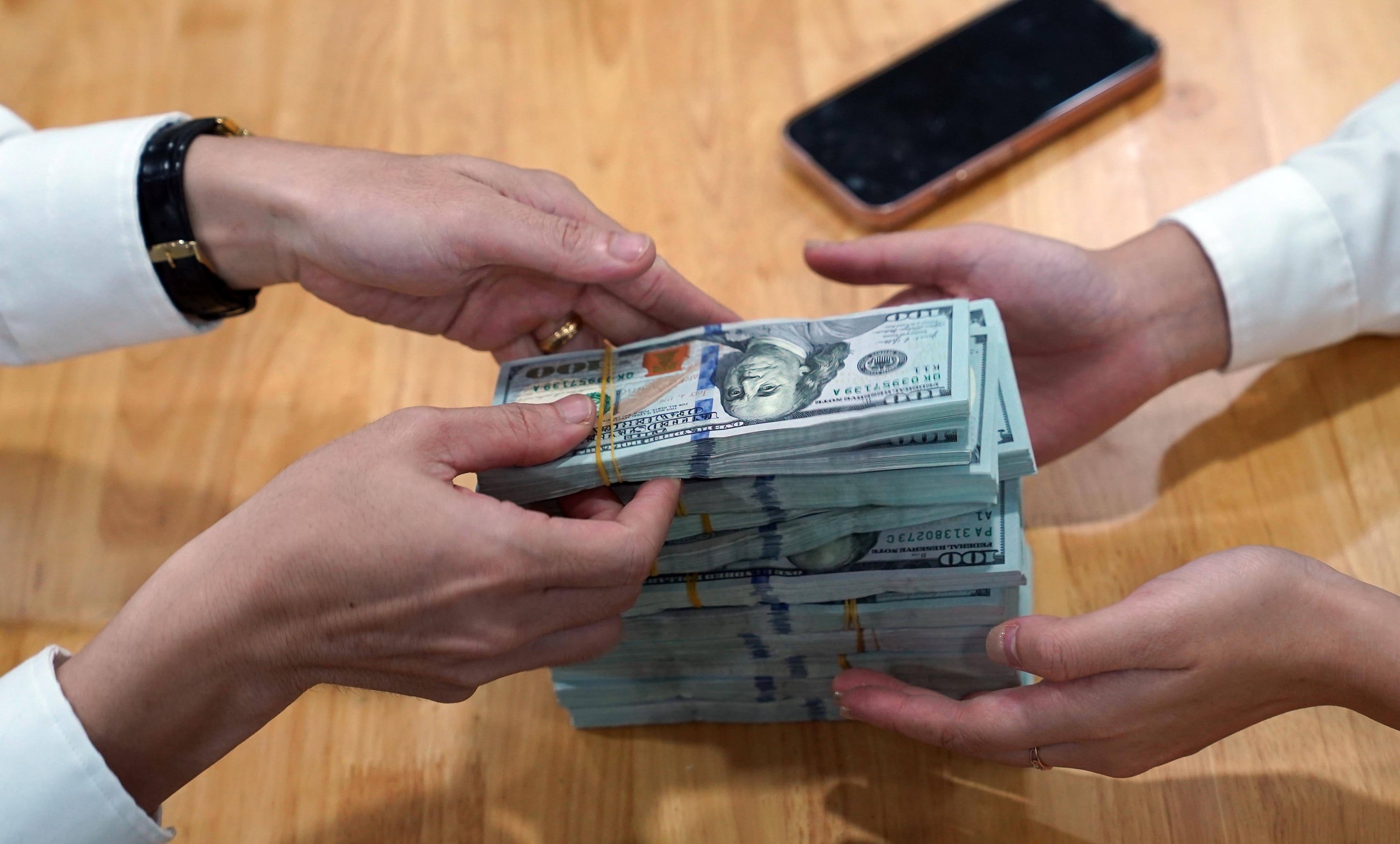 Giá USD hôm nay 6.10.2025: - Ảnh 1.