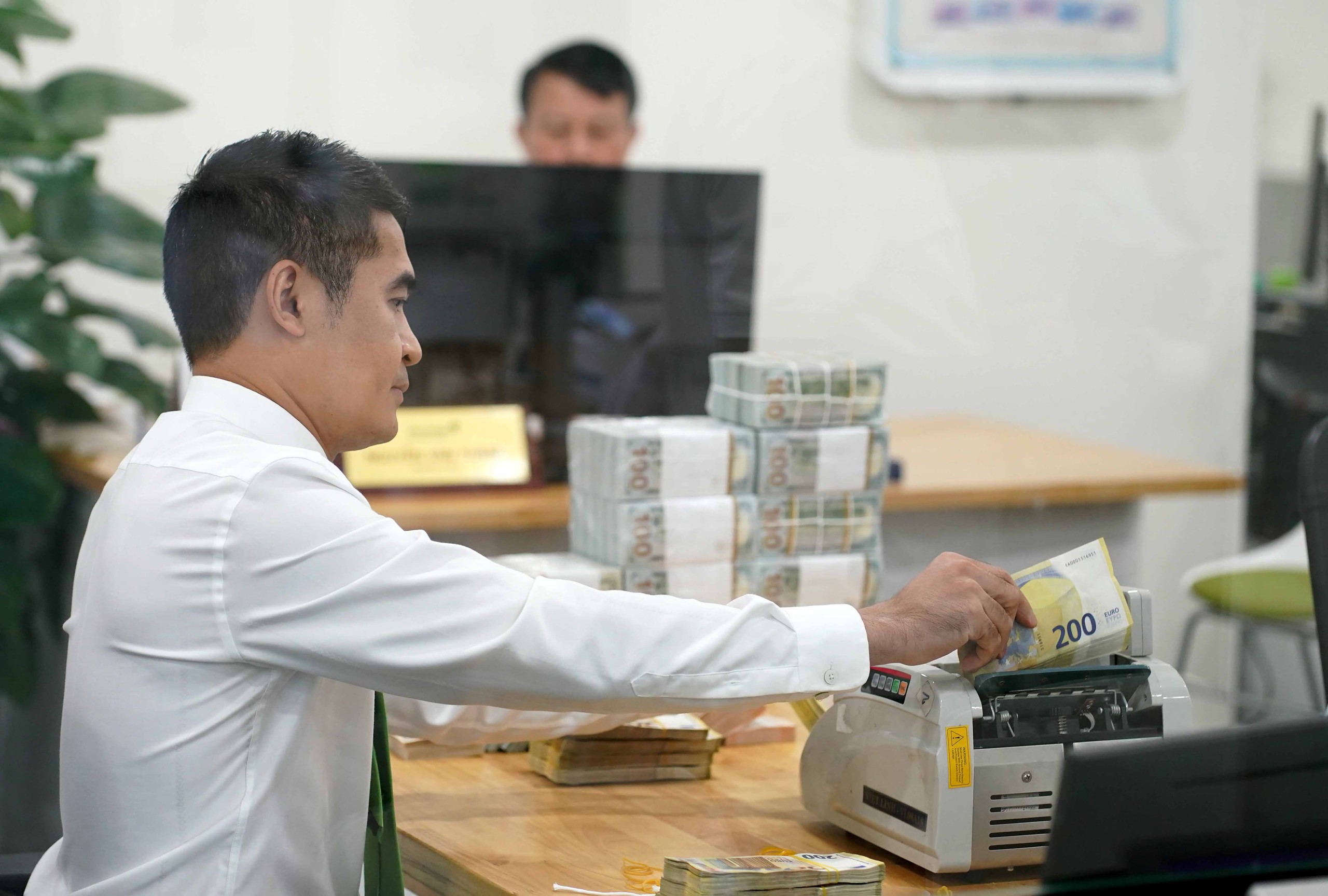 Giá USD hôm nay 26.11.2025: Đô tự do tiếp tục lao dốc- Ảnh 1. Giá USD hôm nay 26.11.2025: Đô tự do tiếp tục lao dốc- Ảnh 1.