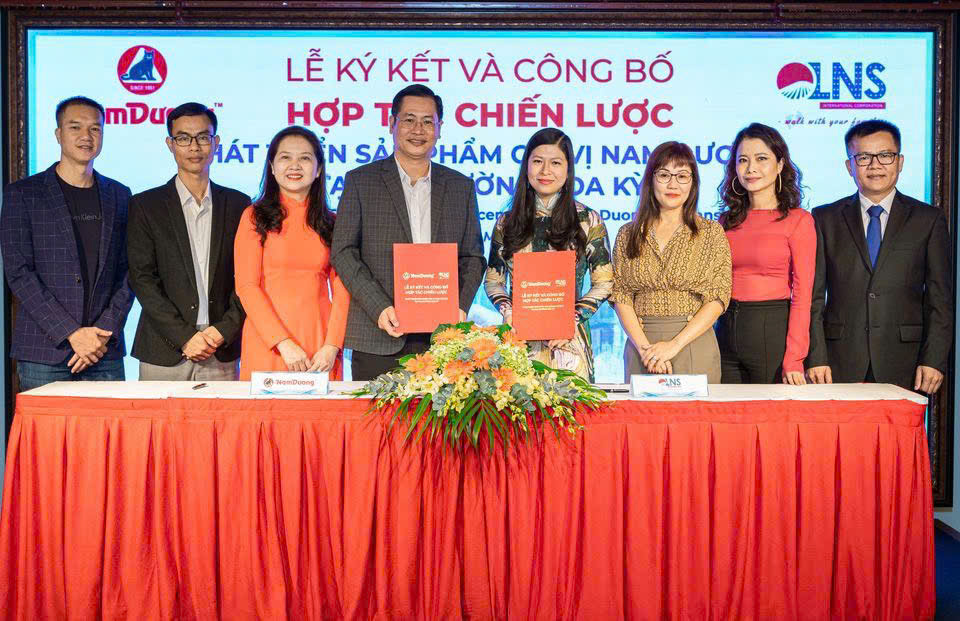 Cô bé bán vé số trở thành doanh nhân toàn cầu - Ảnh 7. Cô bé bán vé số trở thành doanh nhân toàn cầu - Ảnh 7.