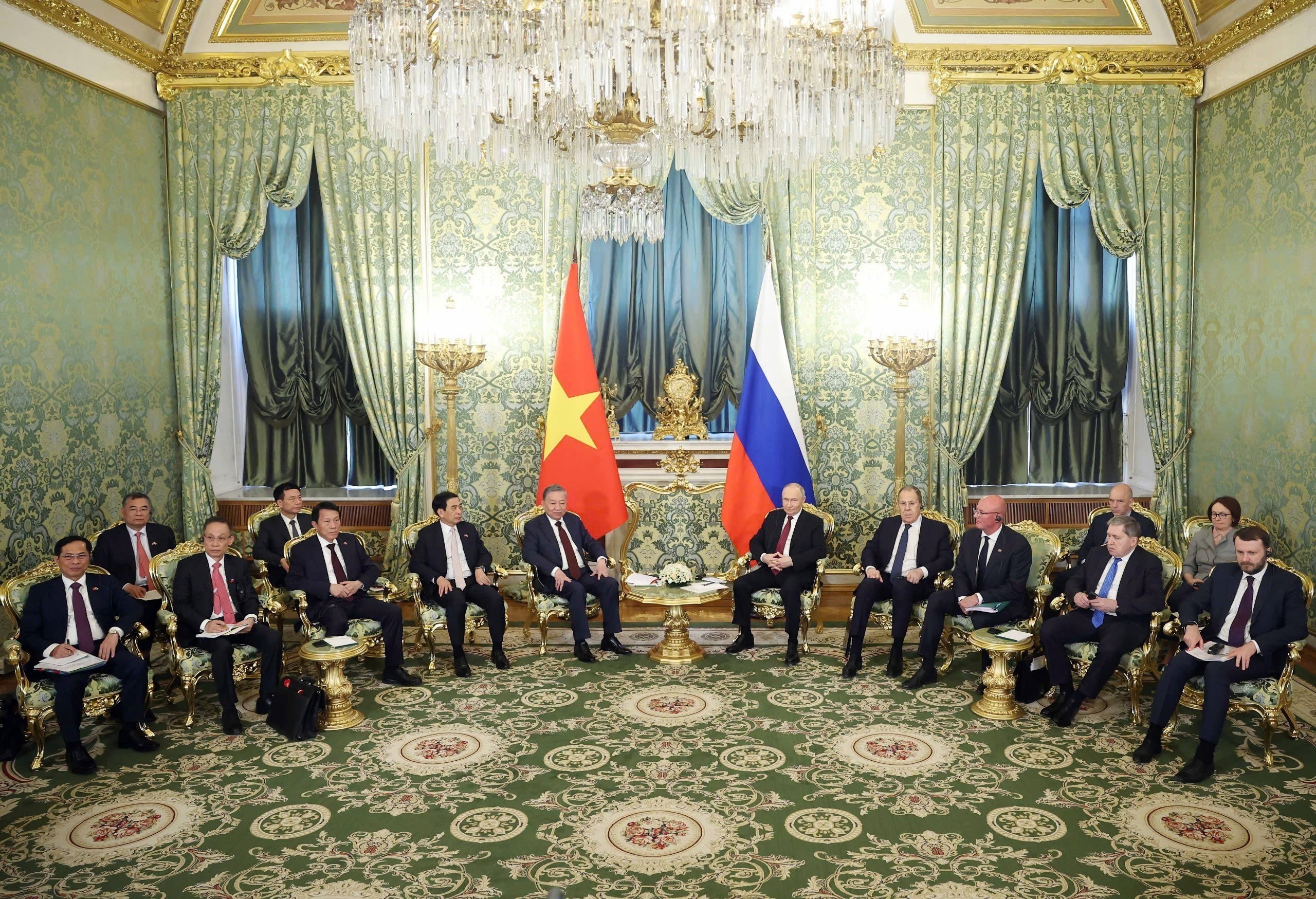 Tổng Bí thư Tô Lâm hội đàm với Tổng thống Nga Vladimir Putin - Ảnh 2.