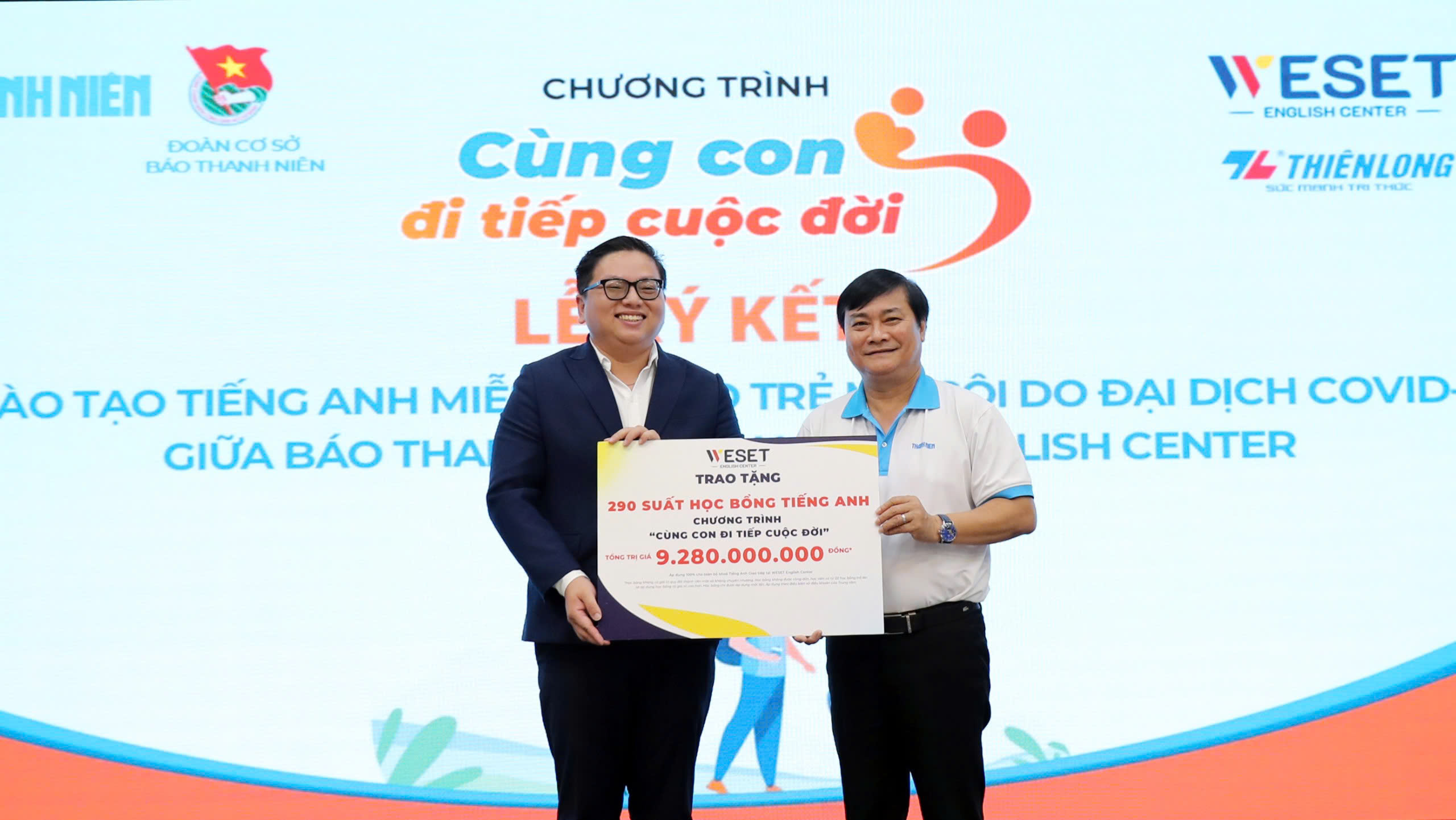 WESET trao học bổng cho học sinh