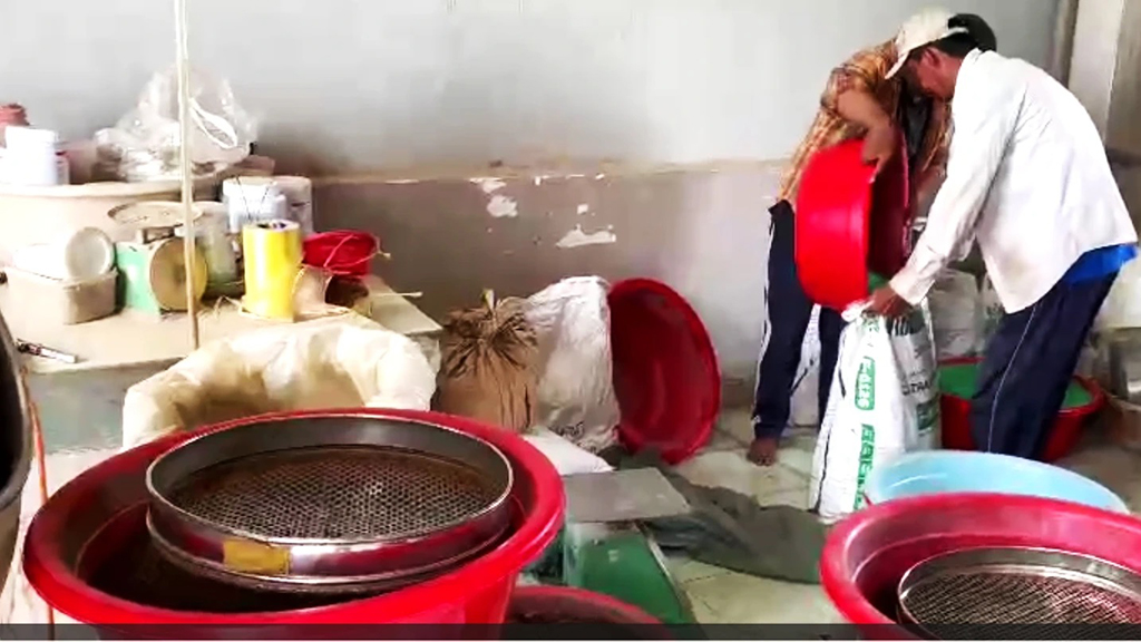 Thuốc giả lọt lưới do thói quen mua bán không đơn - Ảnh 3.