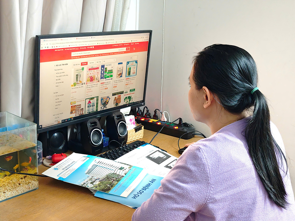 Thuốc giả lọt lưới do thói quen mua bán không đơn - Ảnh 1.