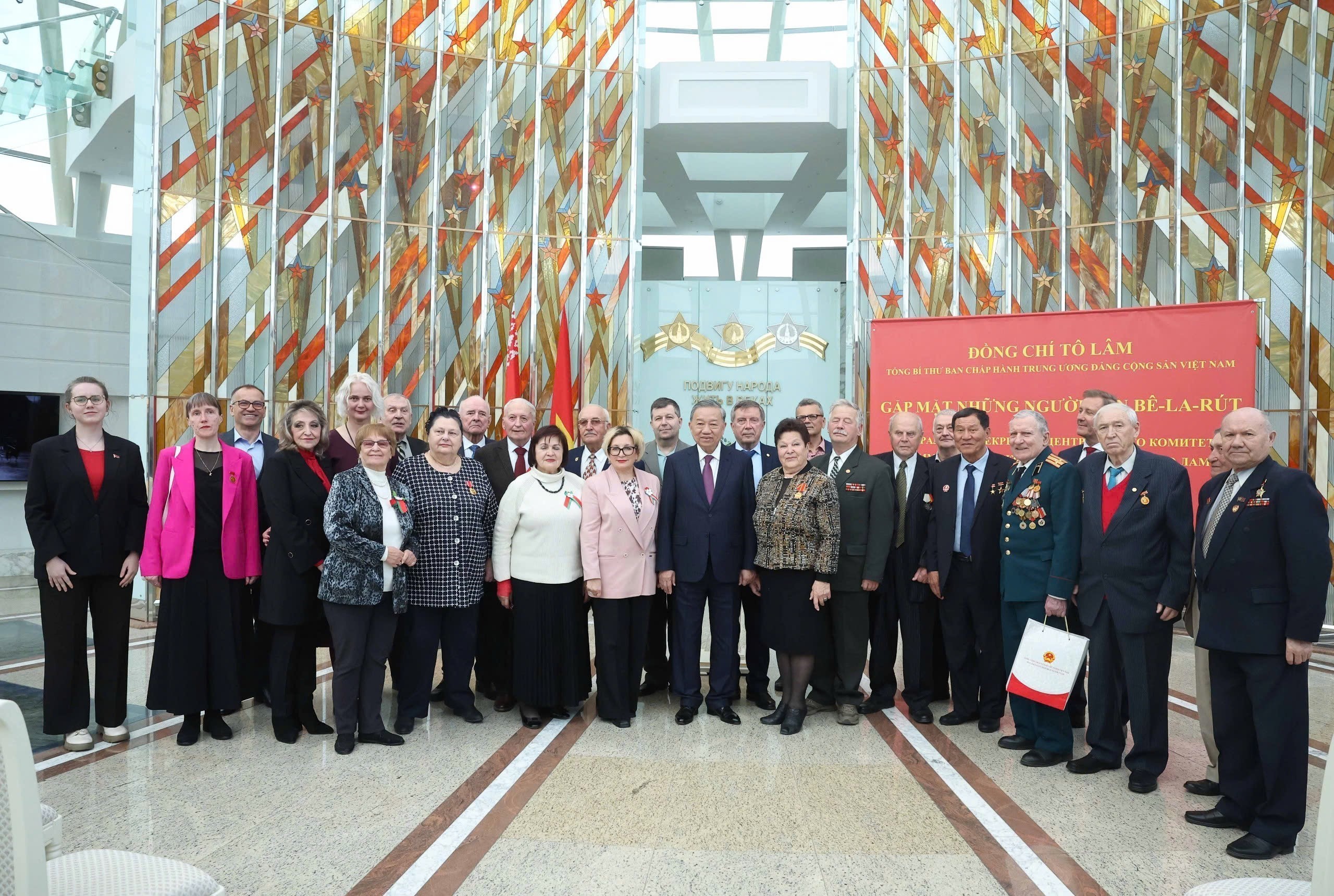 Tổng Bí thư Tô Lâm: Vun đắp tình hữu nghị Việt Nam – Belarus ngày càng bền chặt Tổng Bí thư Tô Lâm: Vun đắp tình hữu nghị Việt Nam – Belarus ngày càng bền chặt