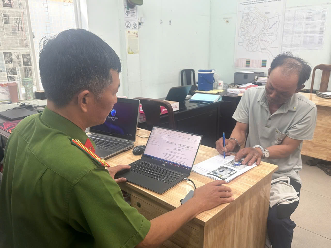 Nghi phạm phóng hỏa làm 3 người tử vong ở Thủ Đức khai gì?- Ảnh 2. Nghi phạm phóng hỏa làm 3 người tử vong ở Thủ Đức khai gì?- Ảnh 2.