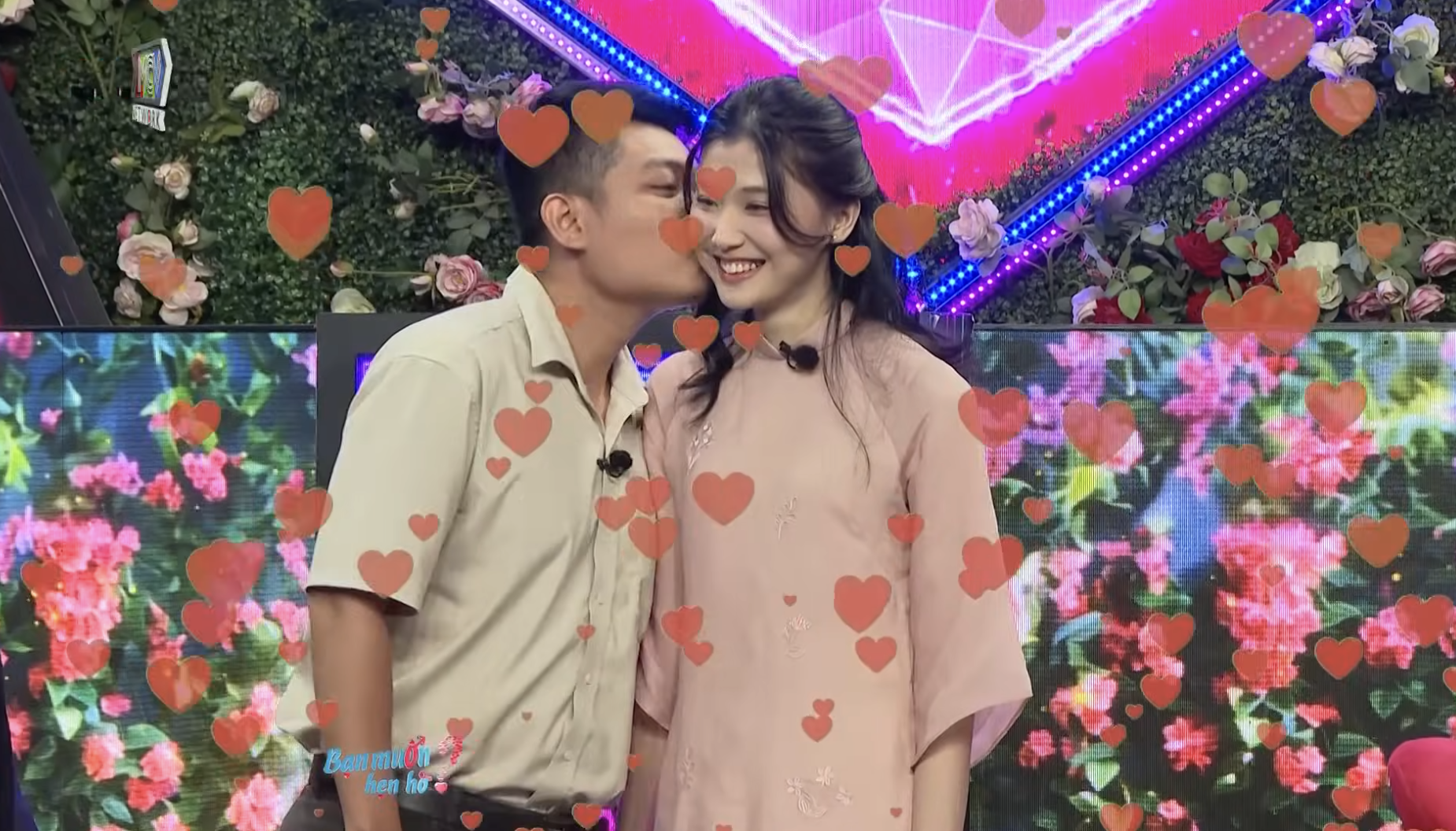 Chàng trai đặt hình mẫu giống Song Hye Kyo, chinh phục gái xinh trên show hẹn hò Chàng trai đặt hình mẫu giống Song Hye Kyo, chinh phục gái xinh trên show hẹn hò