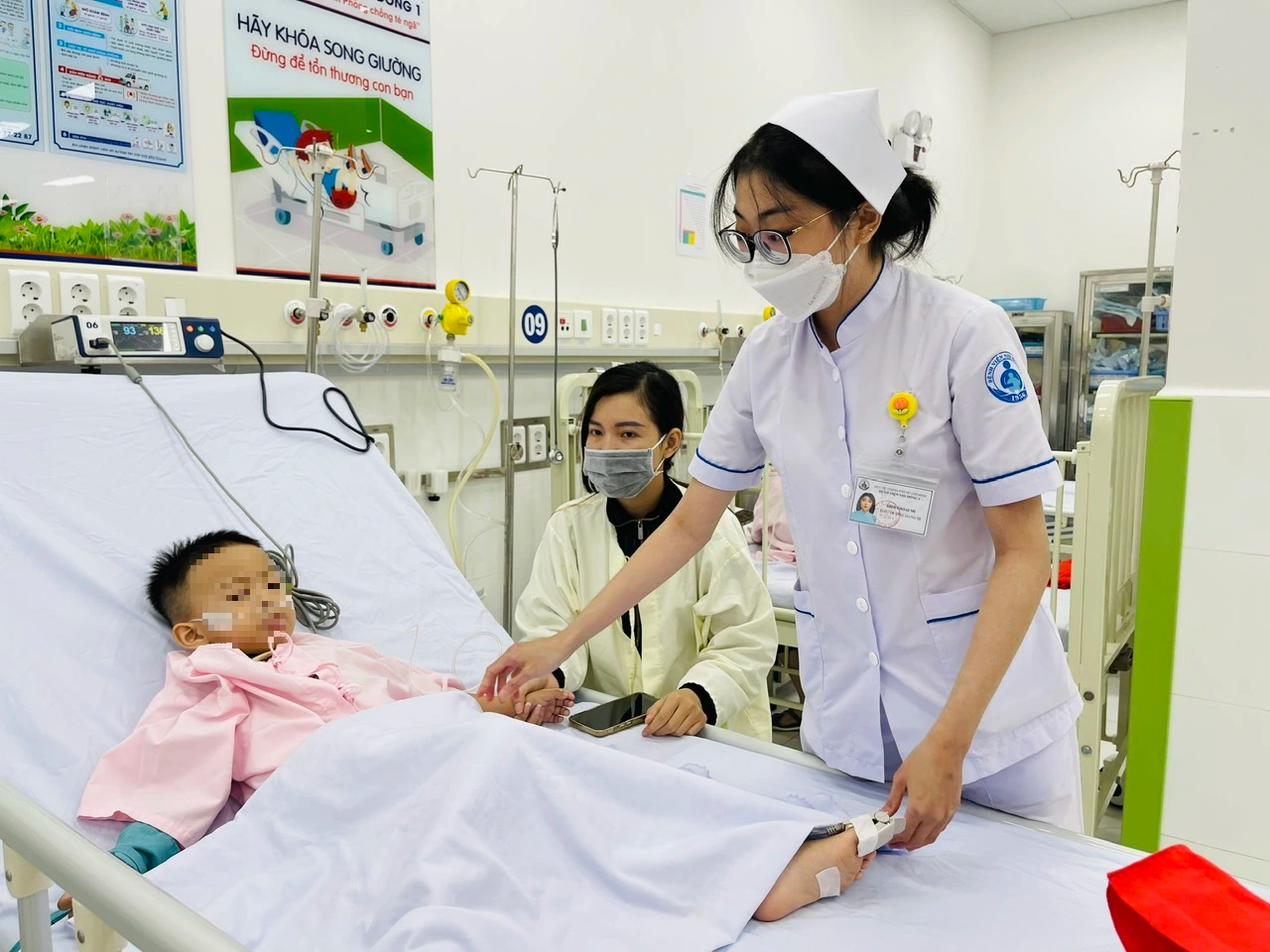 TP.HCM hiện có bao nhiêu điều dưỡng, hộ sinh?- Ảnh 1. TP.HCM hiện có bao nhiêu điều dưỡng, hộ sinh?- Ảnh 1.