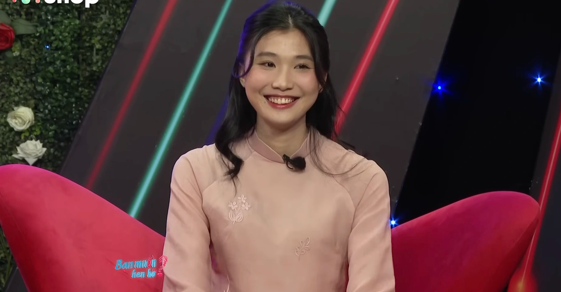Chàng trai đặt hình mẫu giống Song Hye Kyo, chinh phục gái xinh trên show hẹn hò- Ảnh 3. Chàng trai đặt hình mẫu giống Song Hye Kyo, chinh phục gái xinh trên show hẹn hò- Ảnh 3.