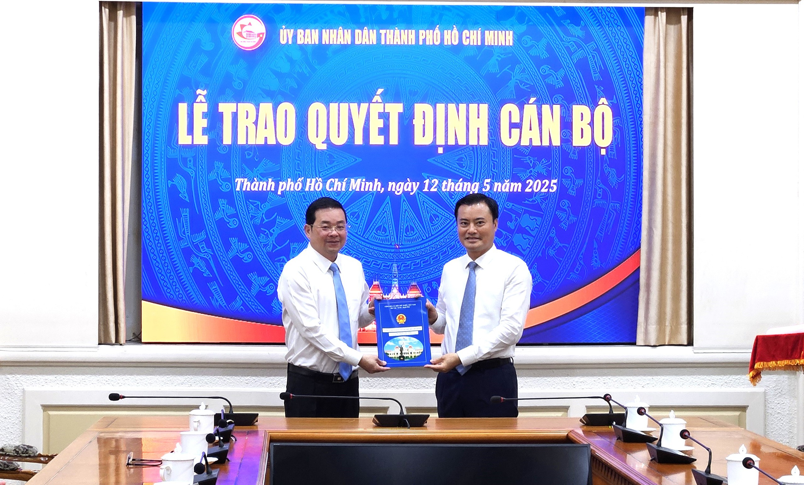 TP.HCM bổ nhiệm giám đốc và 6 phó giám đốc Sở Nông nghiệp và Môi trường- Ảnh 1. TP.HCM bổ nhiệm giám đốc và 6 phó giám đốc Sở Nông nghiệp và Môi trường- Ảnh 1.