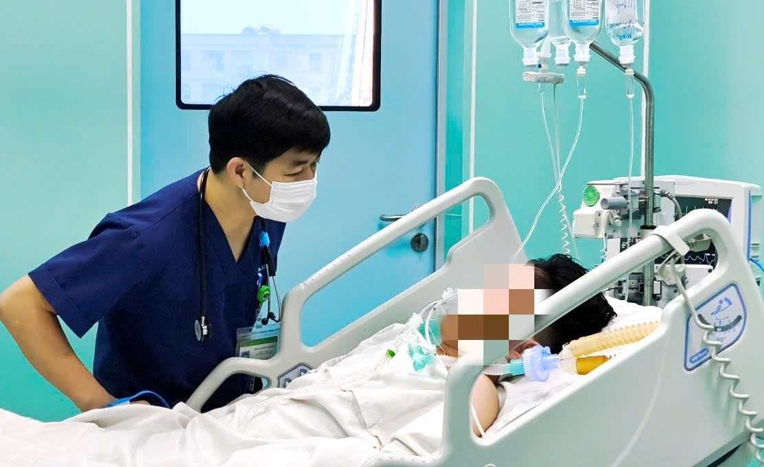 Nhận biết các triệu chứng đột ngột do bệnh não mô cầu - Ảnh 1.