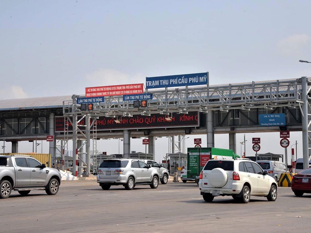 Đã trả phí bảo trì đường bộ, tại sao phải trả thêm tiền qua trạm BOT? - Ảnh 2. Đã trả phí bảo trì đường bộ, tại sao phải trả thêm tiền qua trạm BOT? - Ảnh 1.