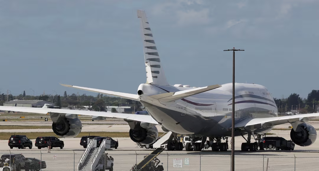 Ông Trump sẽ được Qatar tặng riêng chuyên cơ Không lực Một? Ông Trump sẽ được Qatar tặng riêng chuyên cơ Không lực Một?