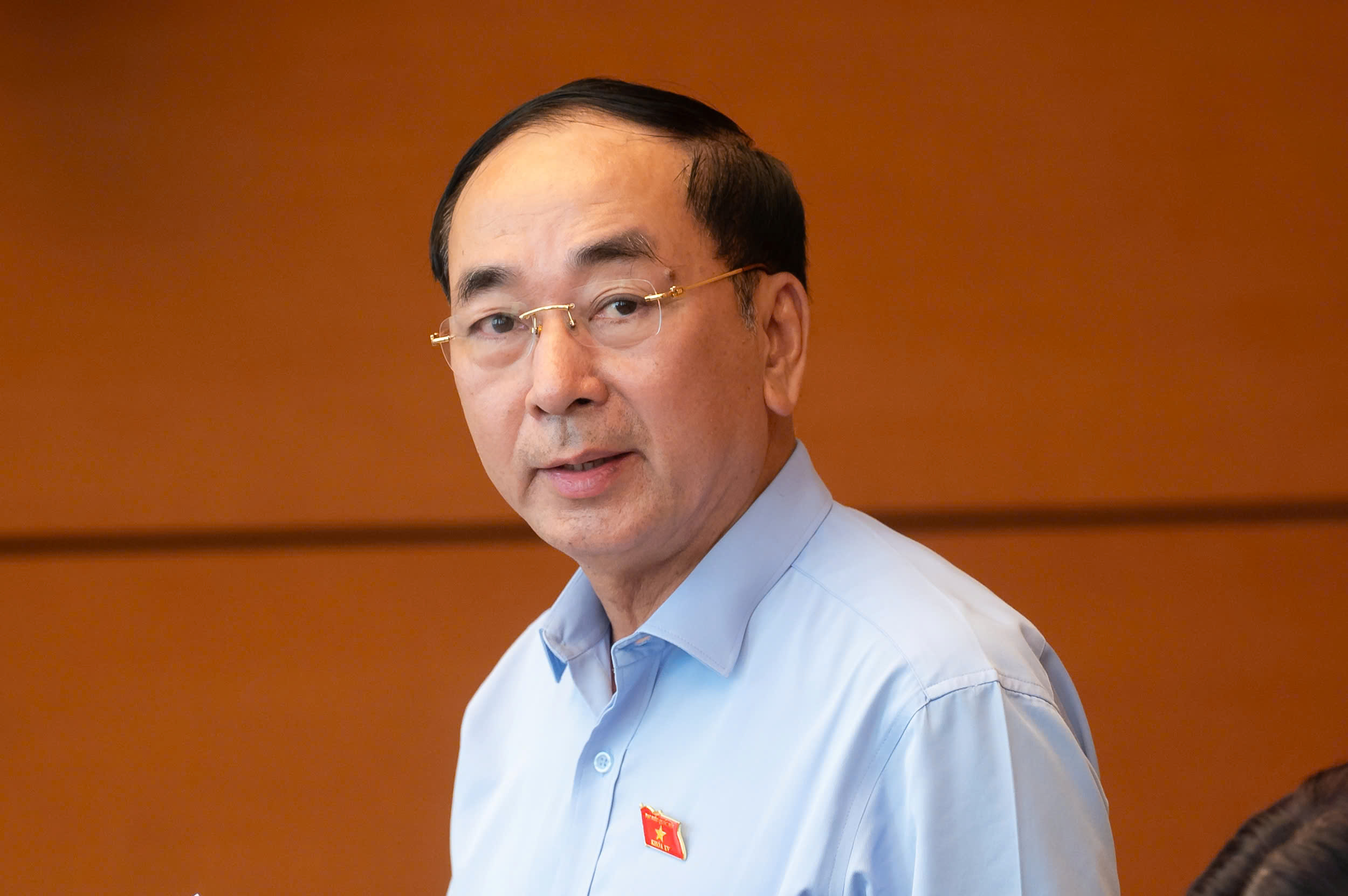 Thứ trưởng Công an lo vướng mắc khi cho người Việt Nam giữ 2 quốc tịch - Ảnh 1.