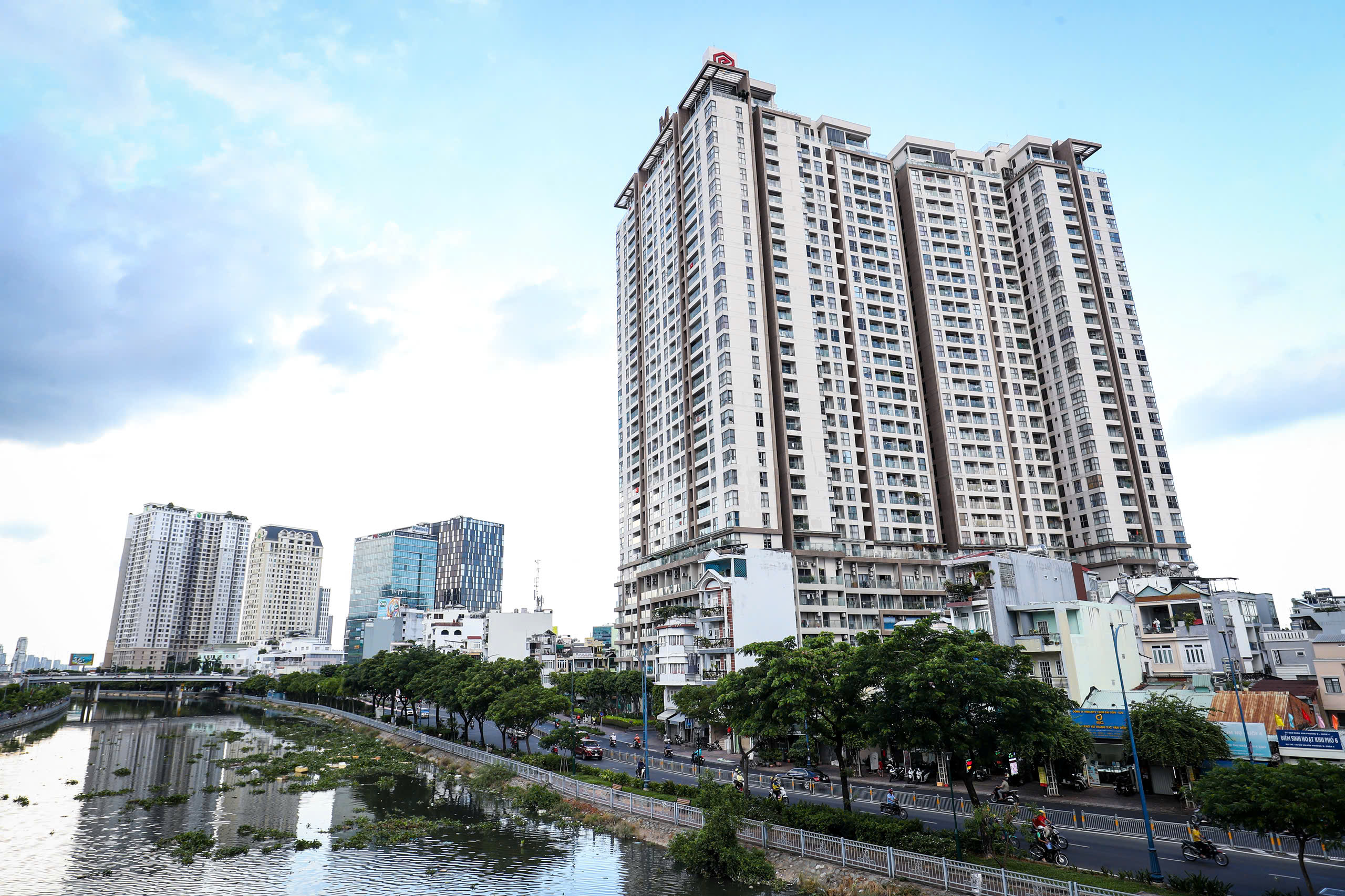 Sai phạm tại 132 Bến Vân Đồn: Buộc Công ty Nguyễn Kim nộp lại hơn 68,7 tỉ - Ảnh 2. Sai phạm tại 132 Bến Vân Đồn: Buộc Công ty Nguyễn Kim nộp lại hơn 68,7 tỉ - Ảnh 2.