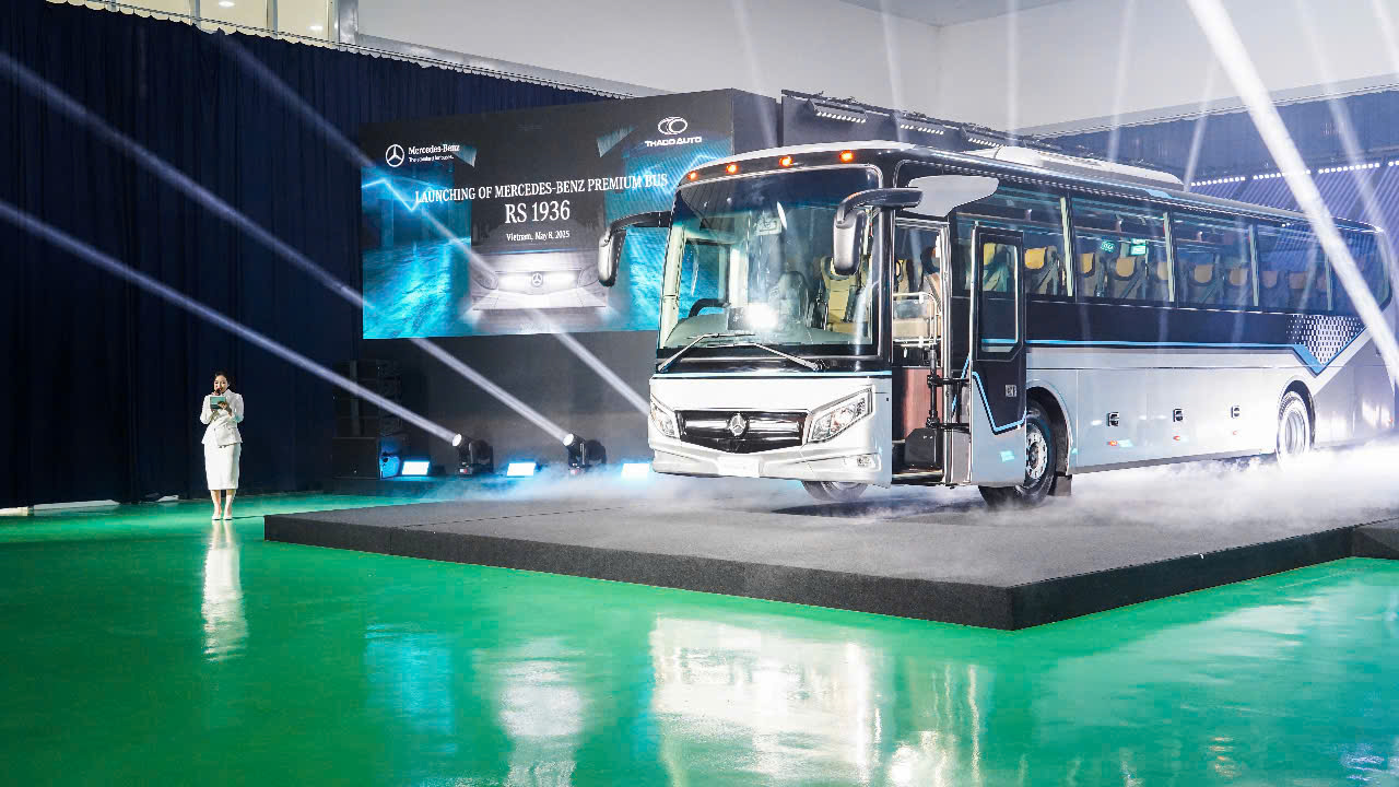 Xuất khẩu xe bus cao cấp thương hiệu Mercedes-Benz do THACO sản xuất- Ảnh 2. Xuất khẩu xe bus cao cấp thương hiệu Mercedes-Benz do THACO sản xuất- Ảnh 2.