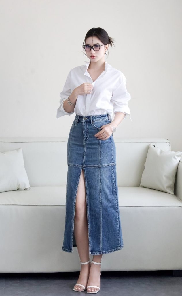 Phối đồ phá cách cùng chân váy jean - Ảnh 3.