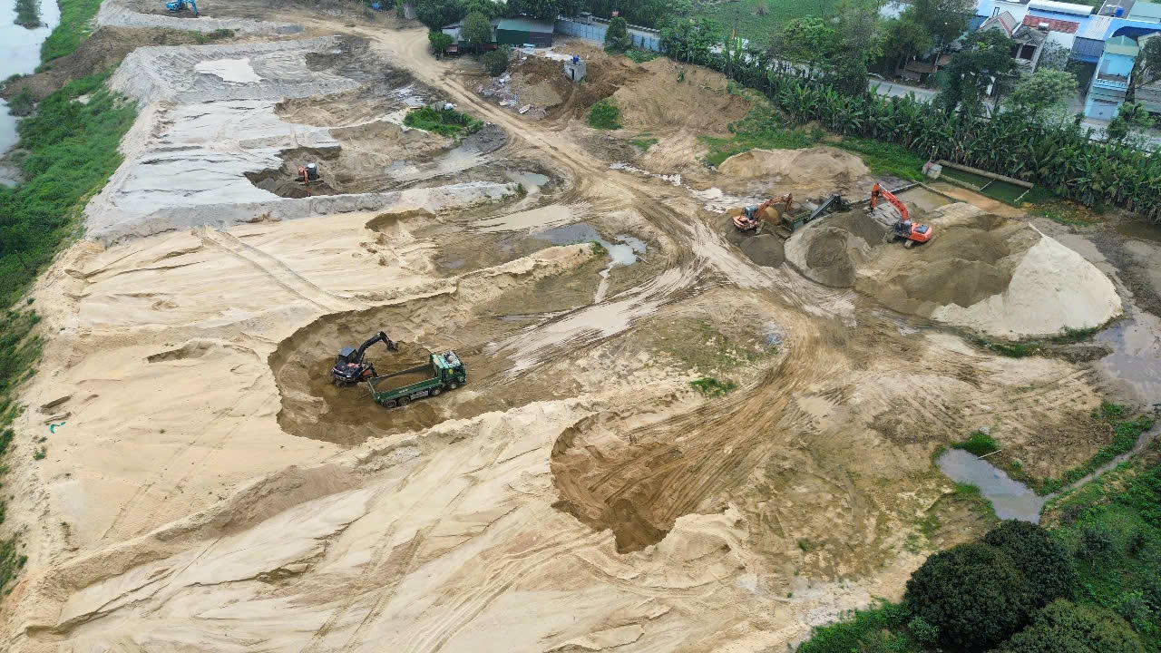 Cung thiếu, vật liệu xây dựng 'có tiền cũng không mua được'- Ảnh 1. Cung thiếu, vật liệu xây dựng 'có tiền cũng không mua được'- Ảnh 1.