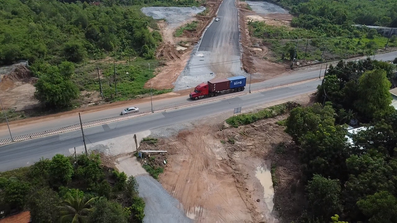 Vướng mặt bằng khiến đường Hồ Chí Minh qua Bình Dương chưa thể thông xe - Ảnh 3.