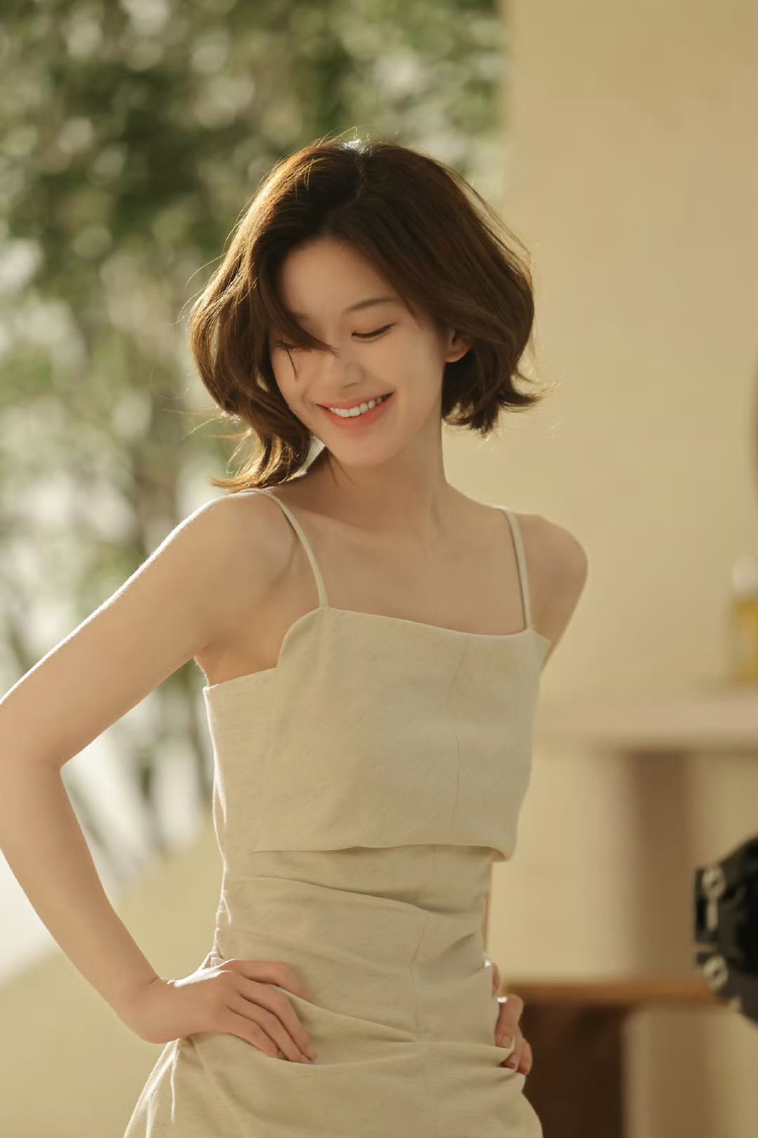 Triệu Lộ Tư thay đổi diện mạo mới - Ảnh 3.