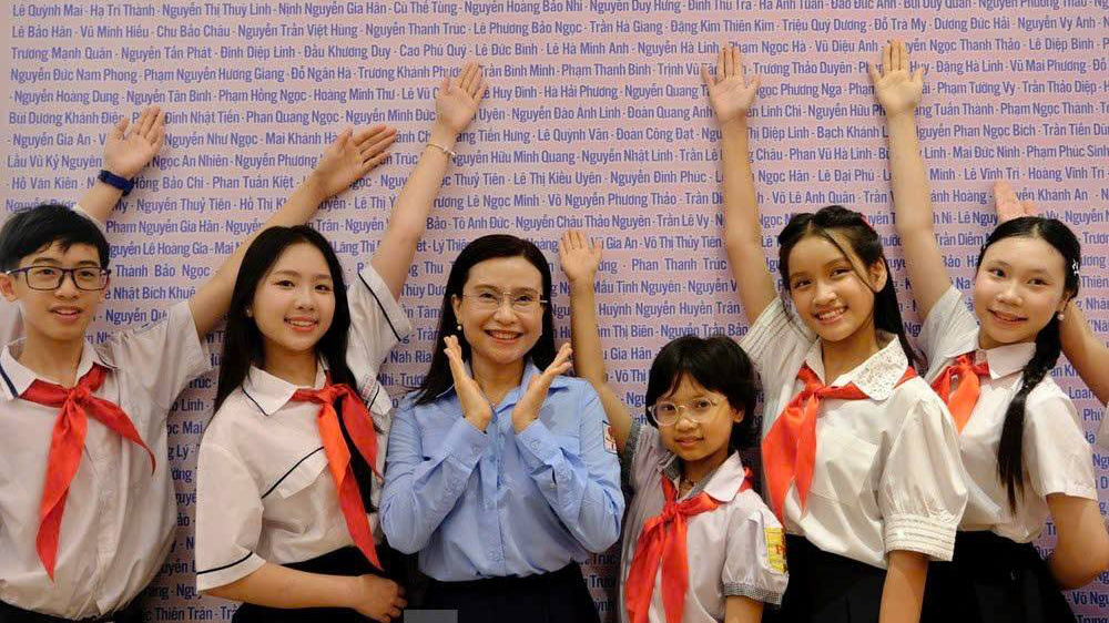 Thành tích 'khủng' của nữ sinh là đại biểu Cháu ngoan Bác Hồ - Ảnh 5.