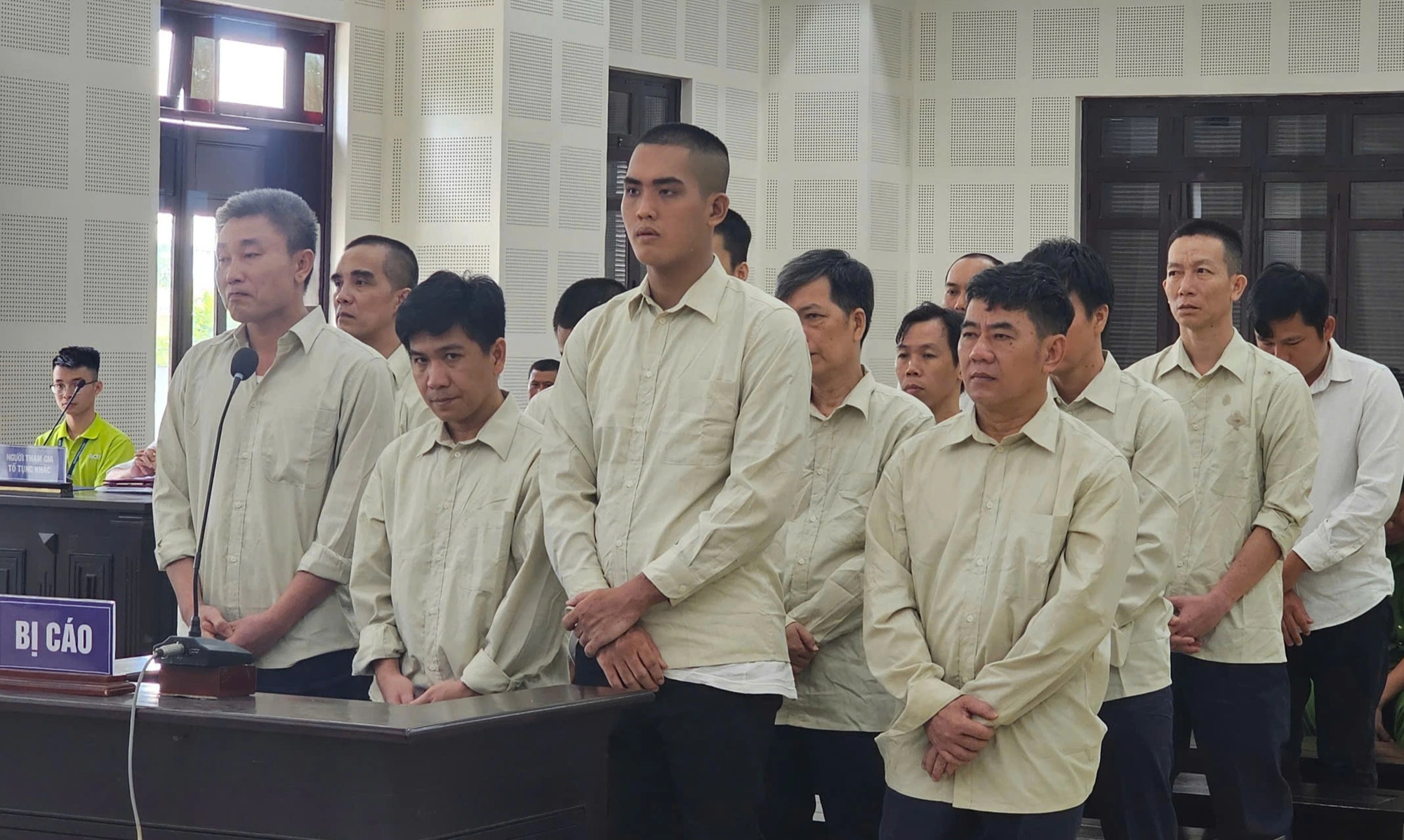 Sách giáo khoa giả tuồn ra thị trường nhờ chiết khấu khủng đến 69% - Ảnh 1.