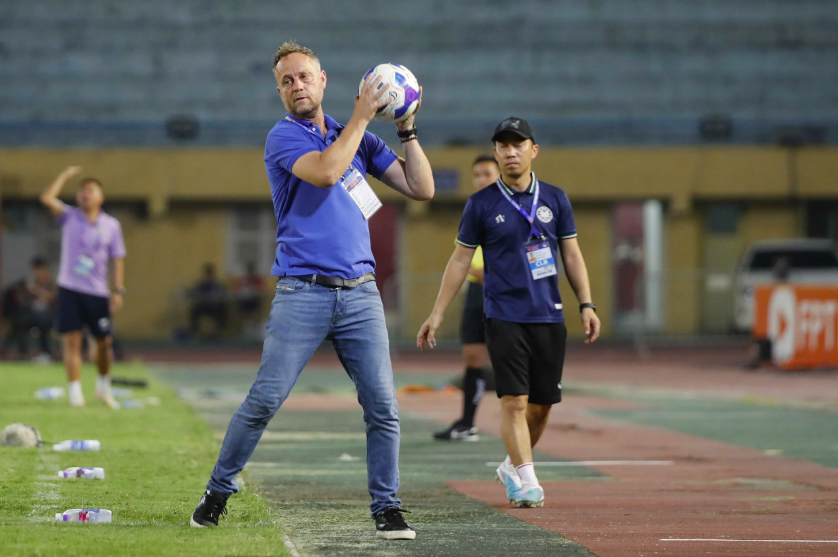 Báo chí Thái Lan e ngại một nhân vật rất đặc biệt, lo CLB CAHN thắng Buriram United- Ảnh 1. Báo chí Thái Lan e ngại một nhân vật rất đặc biệt, lo CLB CAHN thắng Buriram United- Ảnh 1.