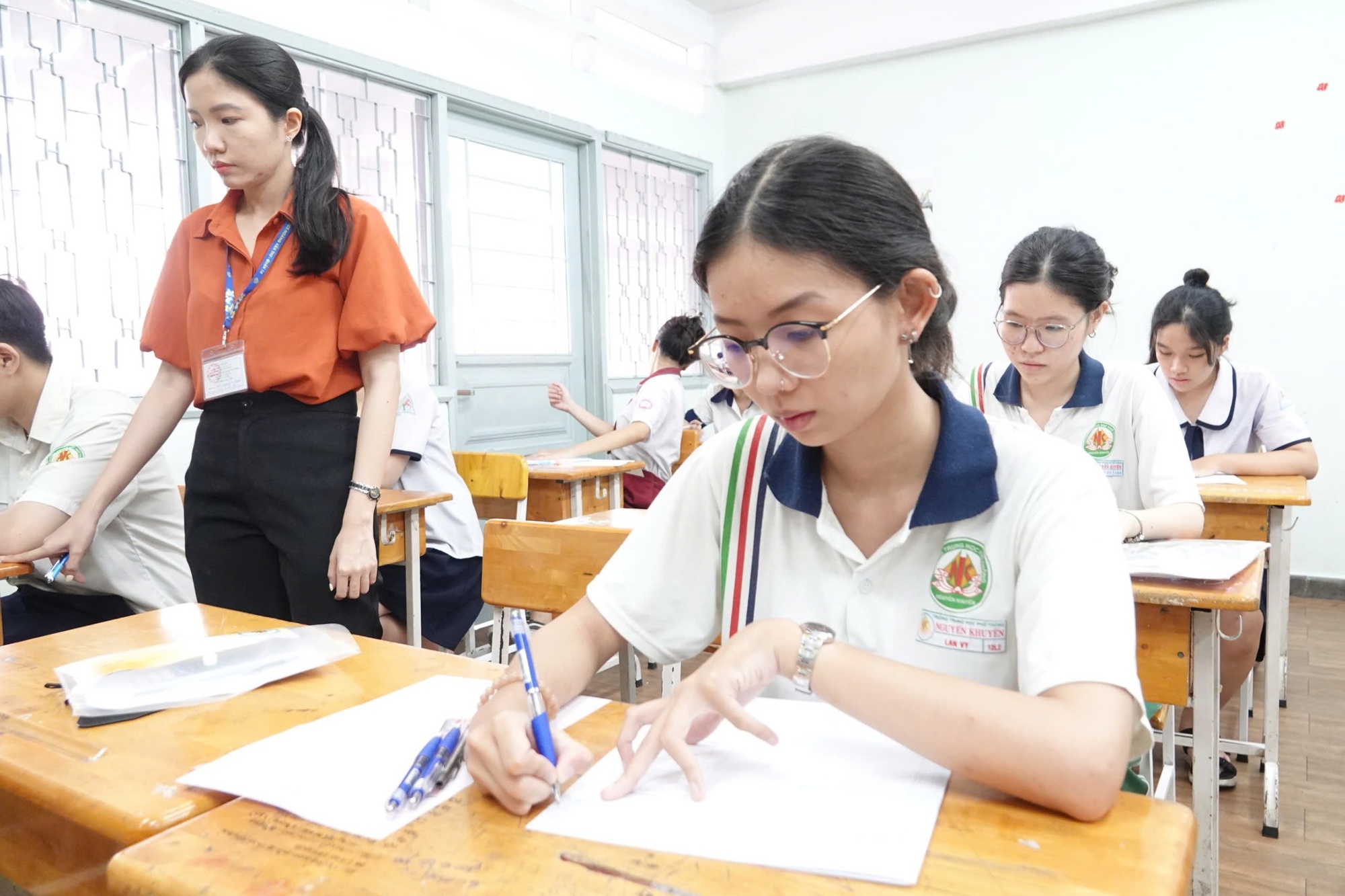 Địa phương ra đề thi được không nếu giao hiệu trưởng cấp bằng tốt nghiệp THPT? Địa phương ra đề thi được không nếu giao hiệu trưởng cấp bằng tốt nghiệp THPT?