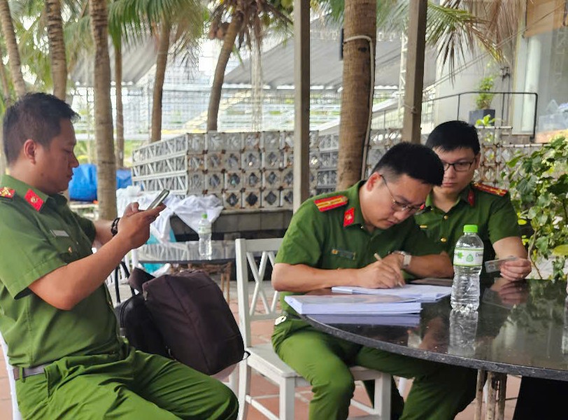 Xác định nhà hàng, khu du lịch xả thải gây hôi thối cục bộ biển Đà Nẵng - Ảnh 5.