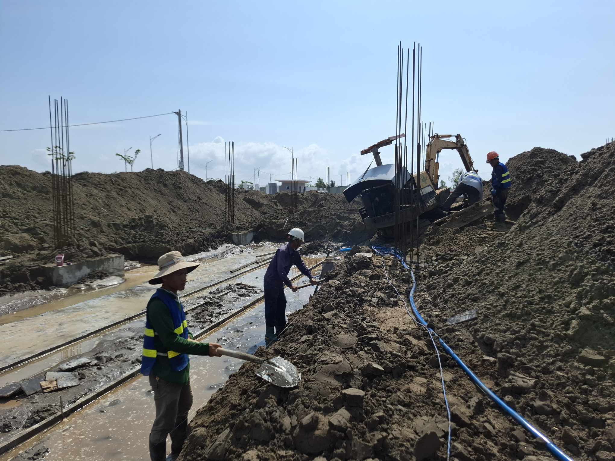 Đầu tư công tại Cà Mau: Nghịch lý càng nhiều vốn, càng ít giải ngân- Ảnh 1. Đầu tư công tại Cà Mau: Nghịch lý càng nhiều vốn, càng ít giải ngân- Ảnh 1.
