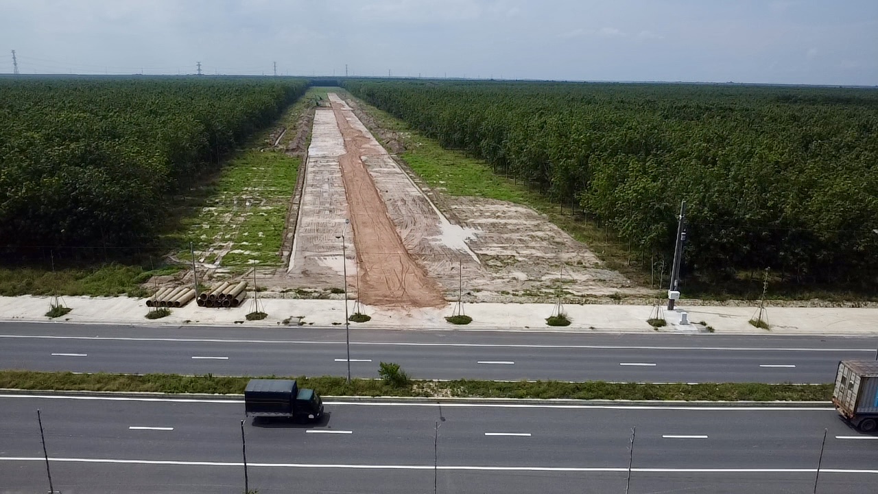 Cao tốc TP.HCM - Thủ Dầu Một - Chơn Thành mới bàn giao được 10,8ha đất - Ảnh 1.