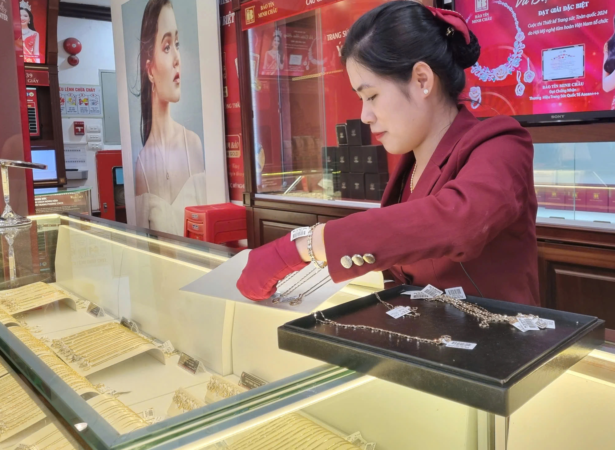 Hội đồng Vàng thế giới: 'Việt Nam cần ngăn chặn đầu cơ vàng quá mức' - Ảnh 2.