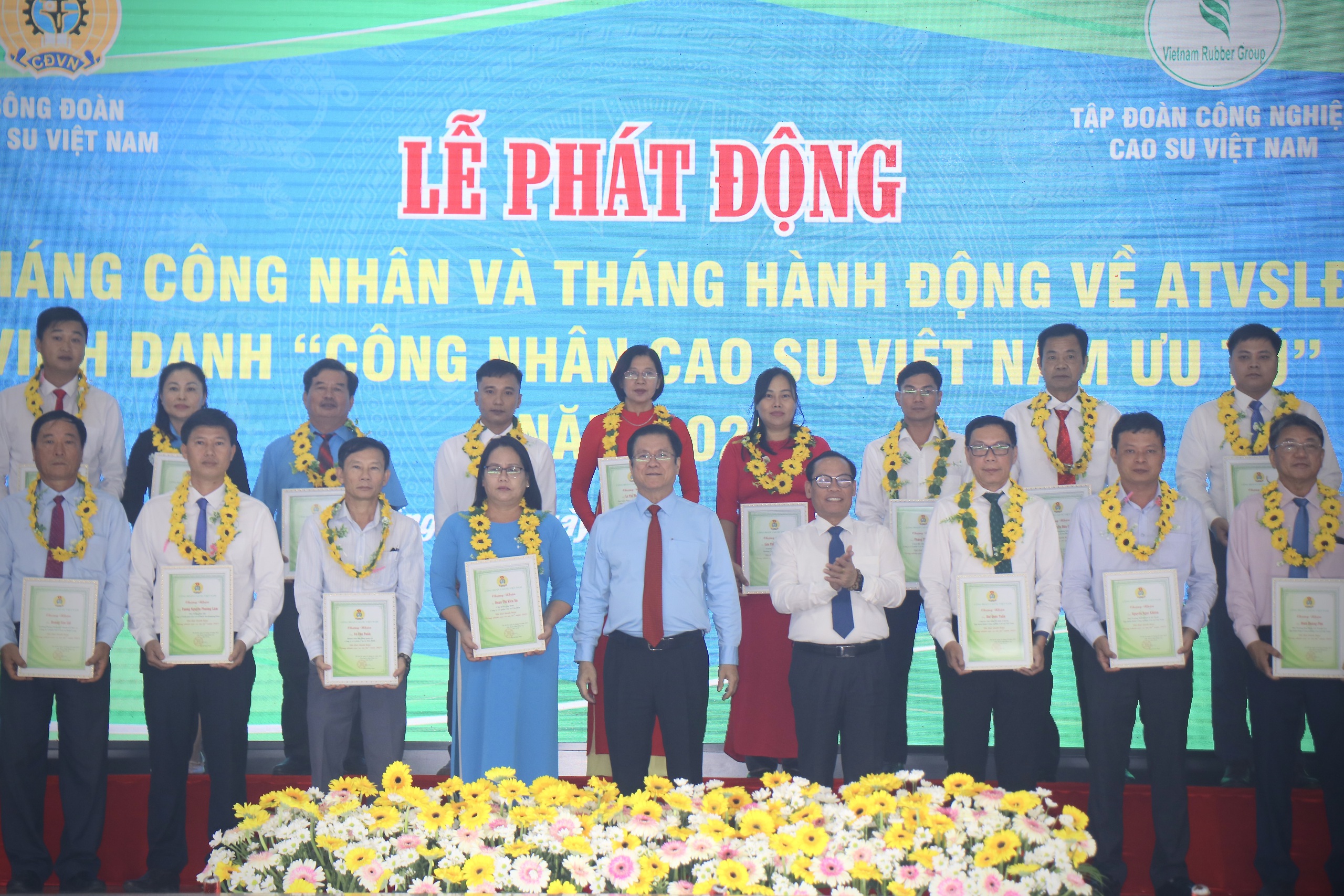 Hành động thiết thực vì an toàn và phúc lợi cho người lao động- Ảnh 1.