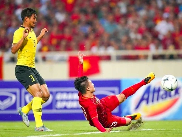 Malaysia hé lộ chiêu thức đánh bại đội tuyển Việt Nam, ông Kim không dễ hóa giải
- Ảnh 2. Malaysia hé lộ chiêu thức đánh bại đội tuyển Việt Nam, ông Kim không dễ hóa giải
- Ảnh 2.