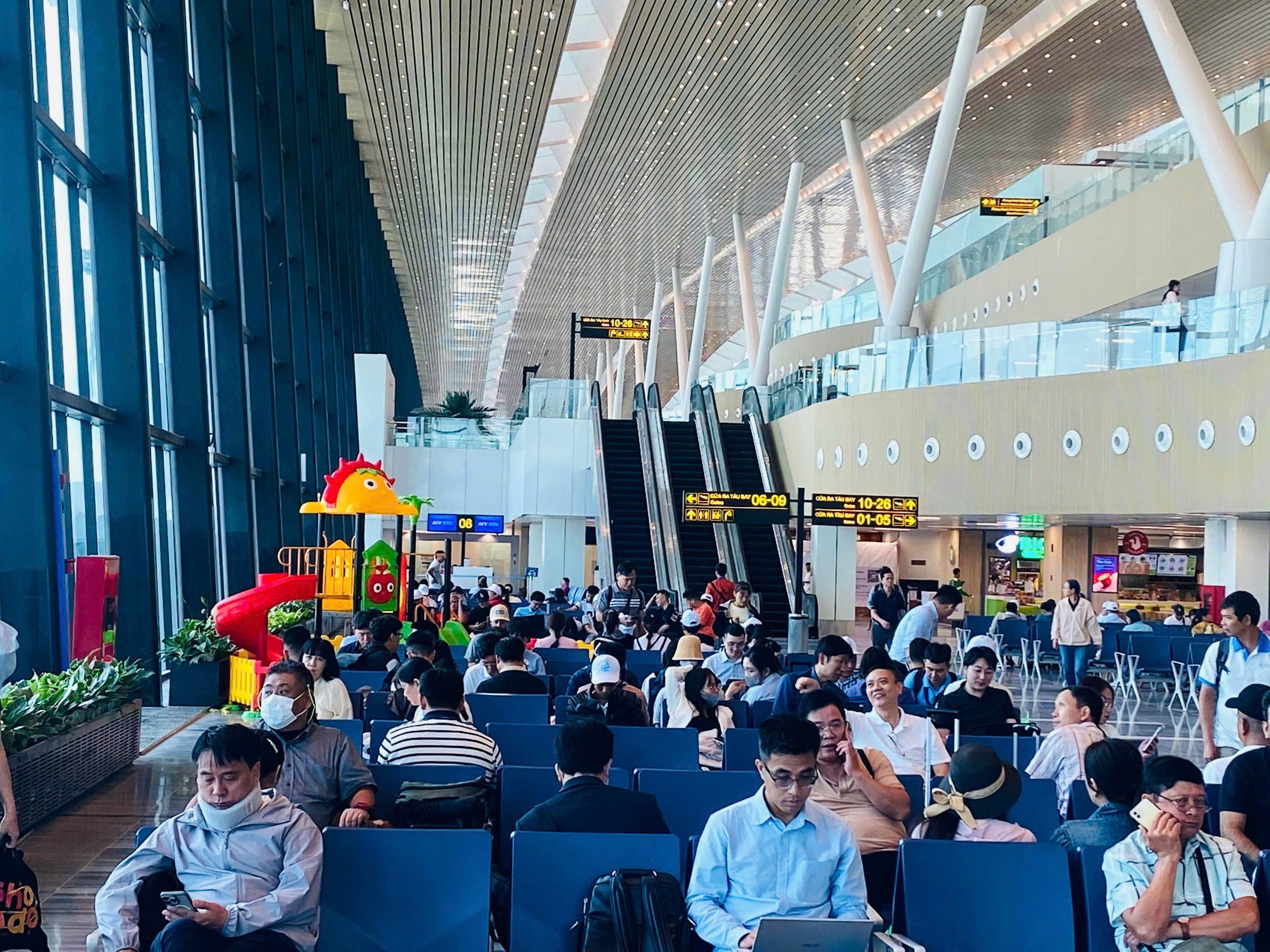 Bao giờ Vietnam Airlines chính thức 'dọn nhà' sang ga T3 Tân Sơn Nhất? - Ảnh 1.