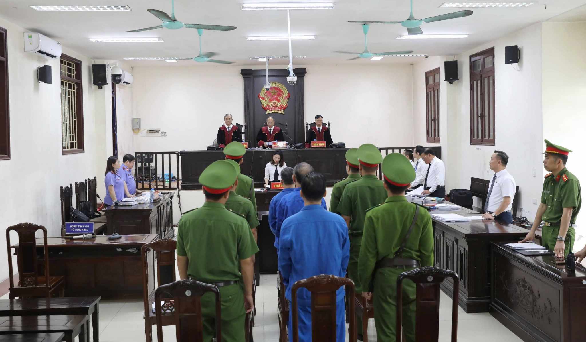 Đề nghị giảm án cho ông Lưu Bình Nhưỡng, bác kêu oan của ông Lê Thanh Vân- Ảnh 1. Đề nghị giảm án cho ông Lưu Bình Nhưỡng, bác kêu oan của ông Lê Thanh Vân- Ảnh 1.