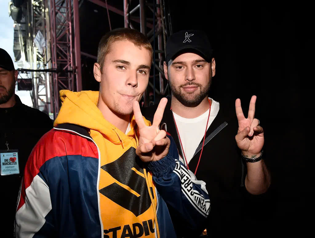 Justin Bieber đang nợ quản lý cũ Scooter Braun hàng triệu đô - Ảnh 1.
