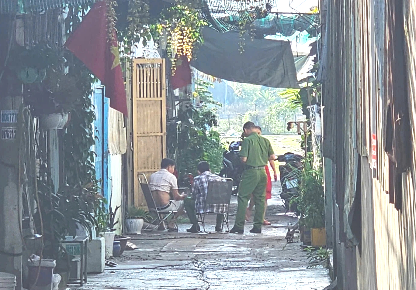 Vụ 2 người đàn ông tử vong ở Bình Chánh: Mâu thuẫn trong lúc nhậu- Ảnh 1. Vụ 2 người đàn ông tử vong ở Bình Chánh: Mâu thuẫn trong lúc nhậu- Ảnh 1.
