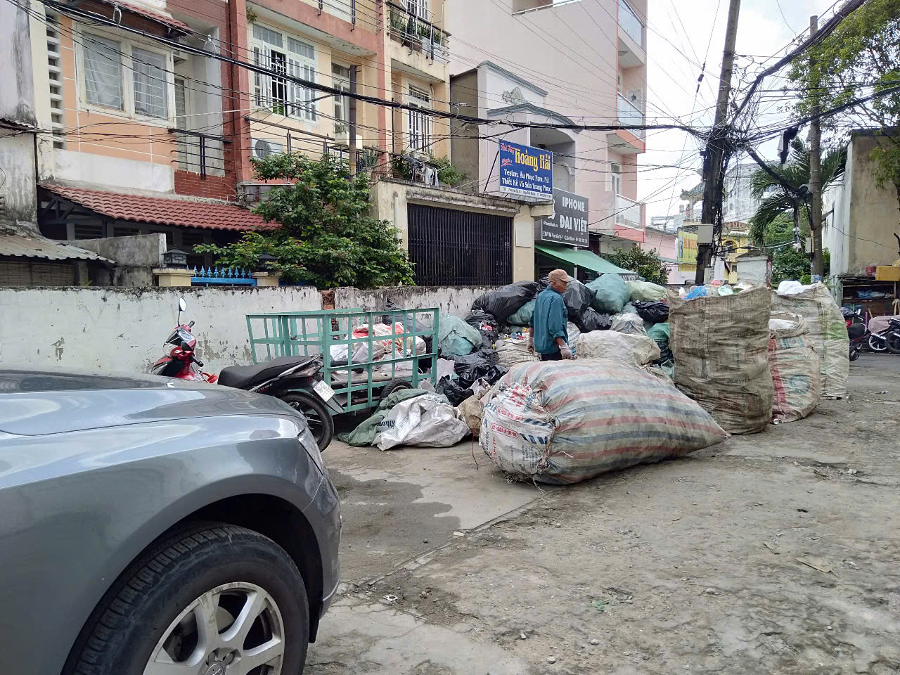 Người phụ nữ 68 tuổi từng đột quỵ chạy 'giáp lá cà' vì trẻ nghèo ở TP.HCM - Ảnh 2. Người phụ nữ 68 tuổi từng đột quỵ chạy 'giáp lá cà' vì trẻ nghèo ở TP.HCM - Ảnh 2.
