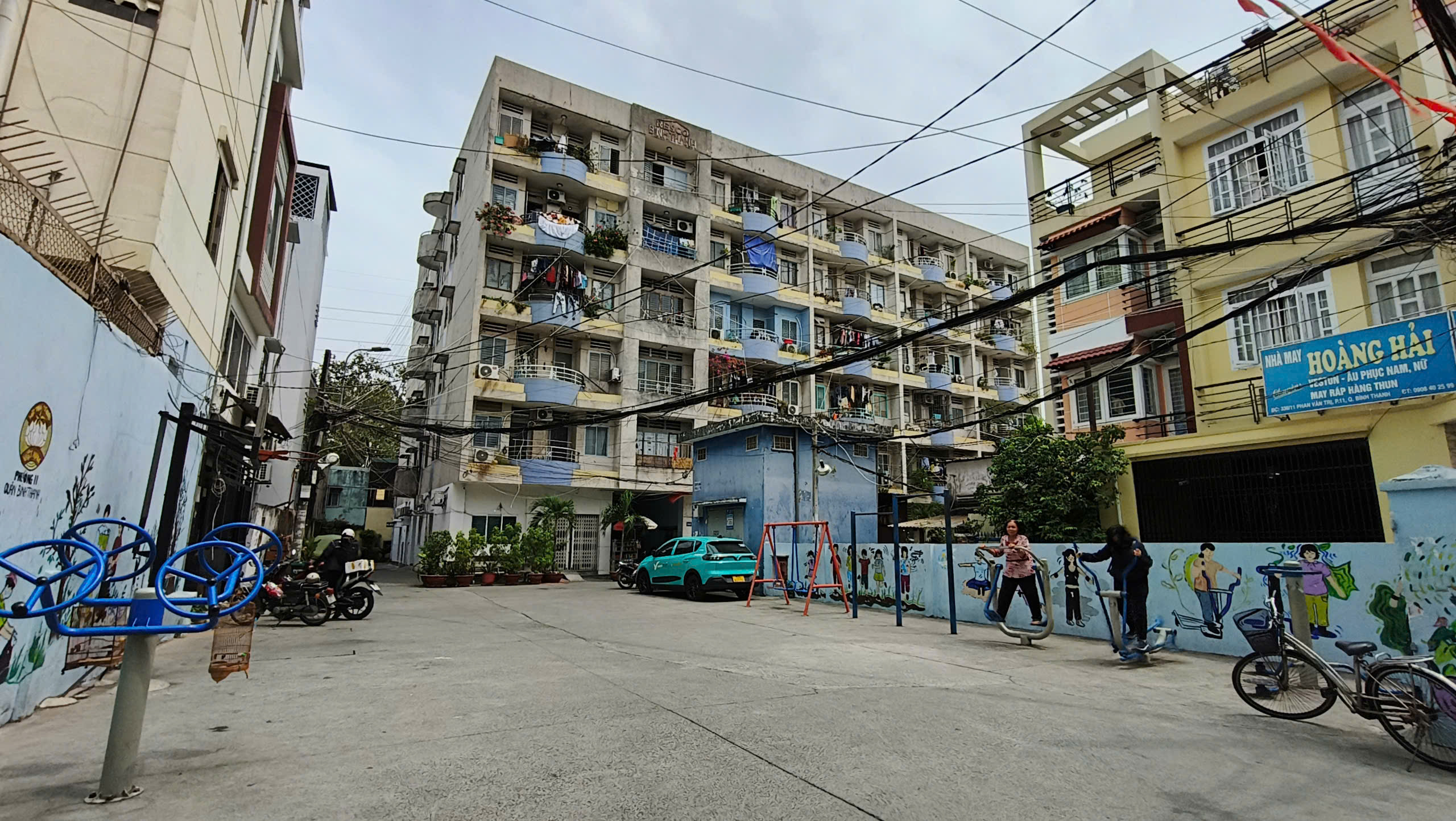 Người phụ nữ 68 tuổi từng đột quỵ chạy 'giáp lá cà' vì trẻ nghèo ở TP.HCM - Ảnh 3. Người phụ nữ 68 tuổi từng đột quỵ chạy 'giáp lá cà' vì trẻ nghèo ở TP.HCM - Ảnh 3.