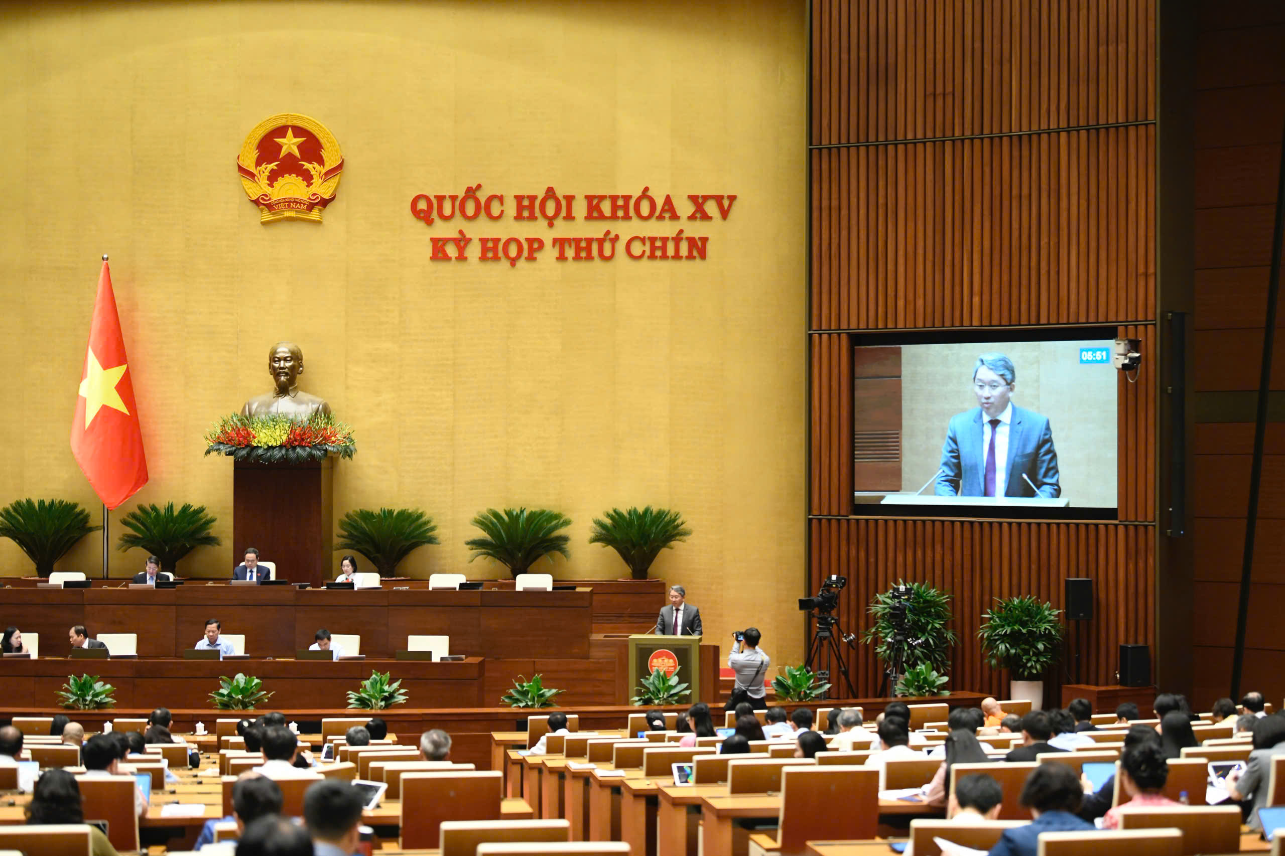 Đề xuất tăng lương gấp 2 cho cán bộ tham mưu chính sách xây dựng pháp luật - Ảnh 2. Đề xuất tăng lương gấp 2 cho cán bộ tham mưu chính sách xây dựng pháp luật - Ảnh 2.