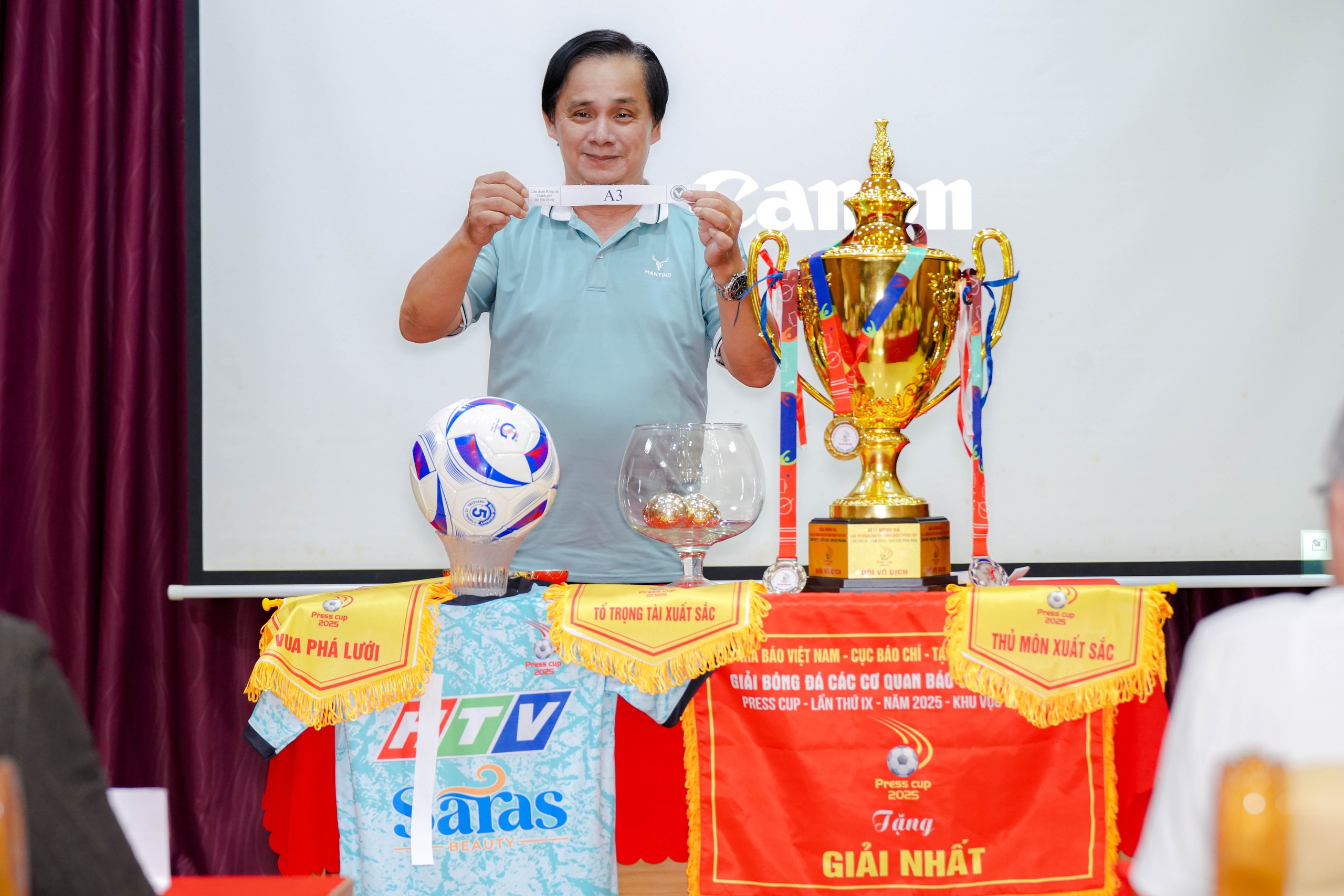 Press Cup 2025: Nóng trận 'siêu kinh điển' Việt Nam - Thái Lan trên sân Mỹ Đình- Ảnh 2. Press Cup 2025: Nóng trận 'siêu kinh điển' Việt Nam - Thái Lan trên sân Mỹ Đình- Ảnh 2.