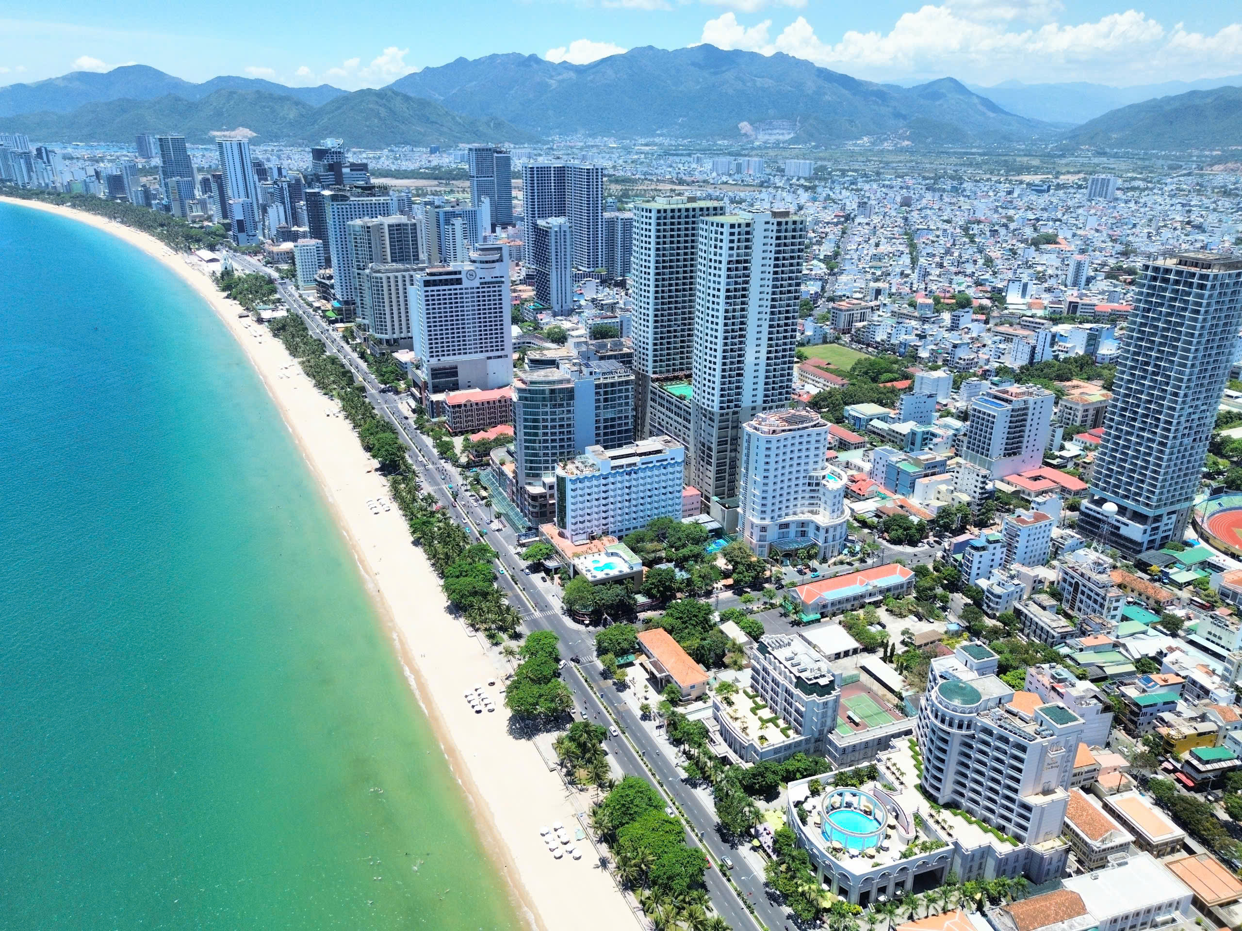 3 phương án di chuyển cho cán bộ tỉnh Ninh Thuận làm việc tại Khánh Hòa- Ảnh 1. 3 phương án di chuyển cho cán bộ tỉnh Ninh Thuận làm việc tại Khánh Hòa- Ảnh 1.