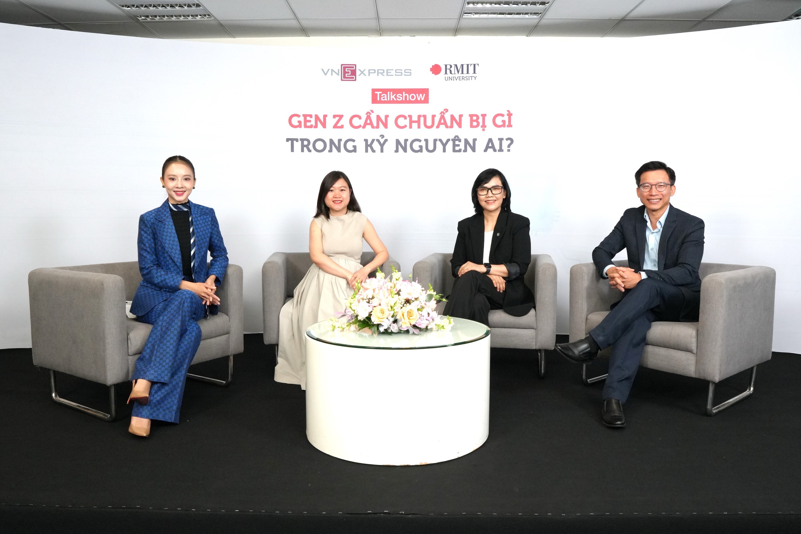 Chuyên gia AI gợi ý nhóm kỹ năng gen Z cần có để vững bước tương lai - Ảnh 1.