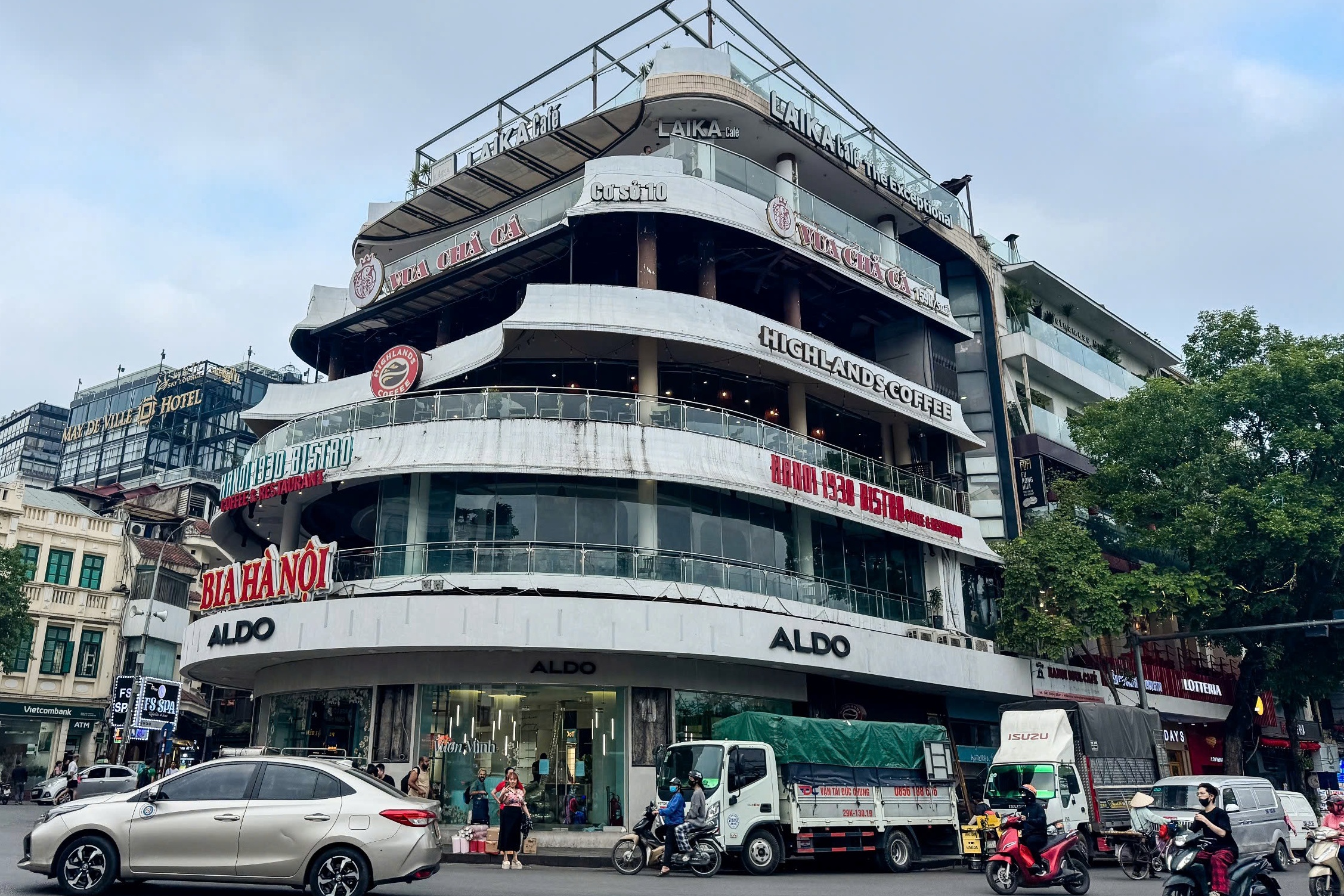 Hà Nội chốt thời gian phá dỡ tòa nhà 'hàm cá mập' - Ảnh 1.