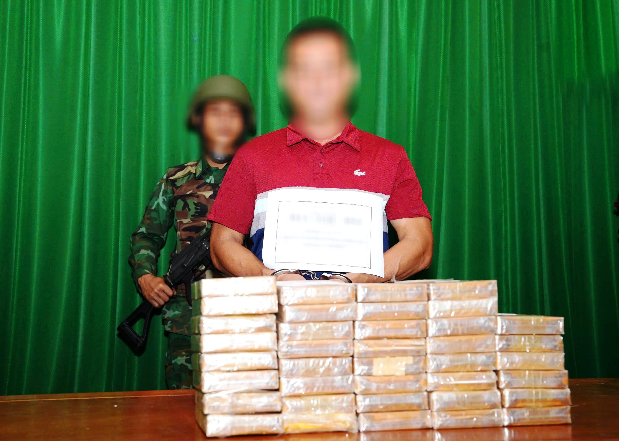 Biên phòng Quảng Nam chặn bắt, khởi tố vụ vận chuyển 38 bánh ma túy từ Lào- Ảnh 1. Biên phòng Quảng Nam chặn bắt, khởi tố vụ vận chuyển 38 bánh ma túy từ Lào- Ảnh 1.