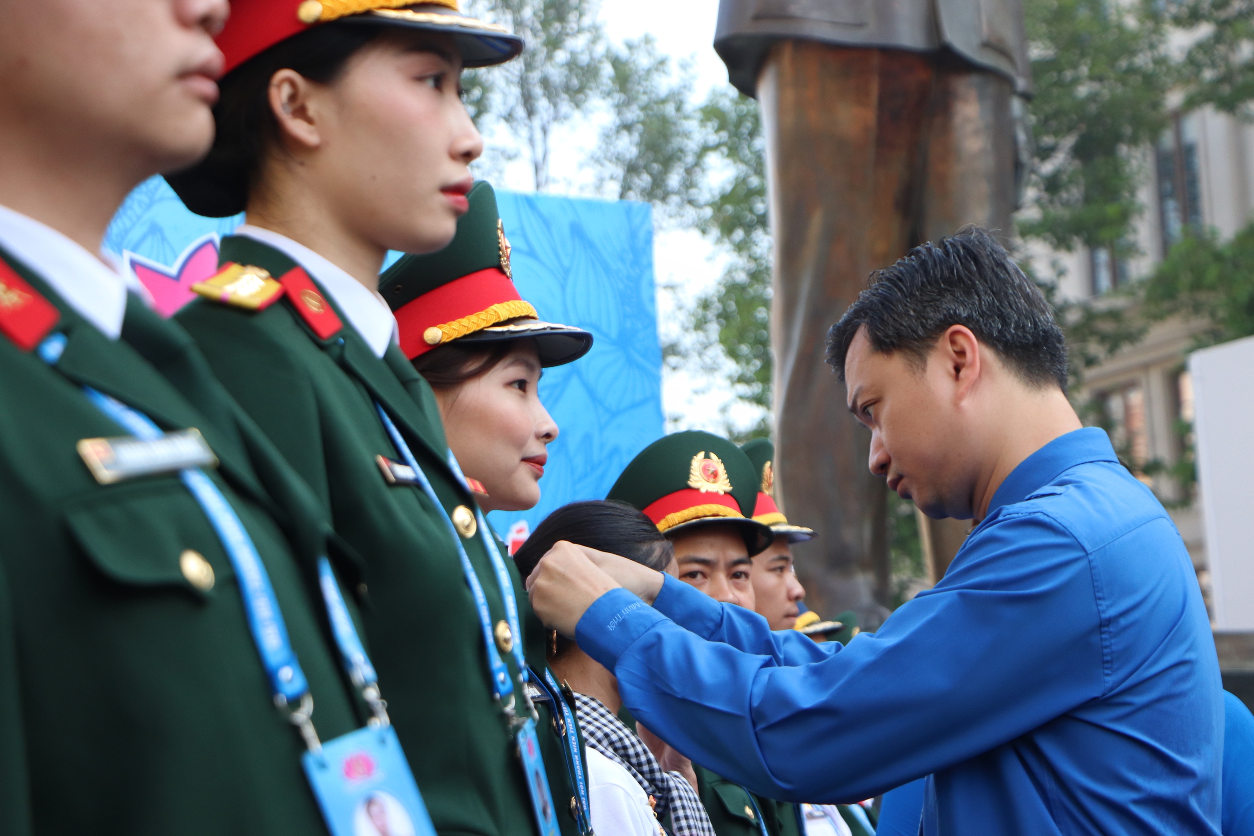 444 đại biểu ưu tú nhận huy hiệu thanh niên tiên tiến làm theo lời Bác 2025 444 đại biểu ưu tú nhận huy hiệu thanh niên tiên tiến làm theo lời Bác 2025