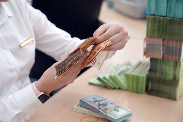 Giá USD hôm nay 18.5.2025: Đồng loạt sụt giảm cùng euro, yen Nhật- Ảnh 1. Giá USD hôm nay 18.5.2025: Đồng loạt sụt giảm cùng euro, yen Nhật- Ảnh 1.
