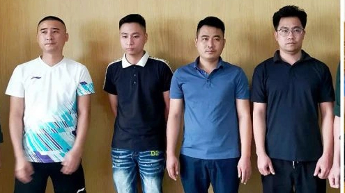 Triệt phá đường dây sản xuất hàng tấn khí cười mỗi ngày - Ảnh 2.